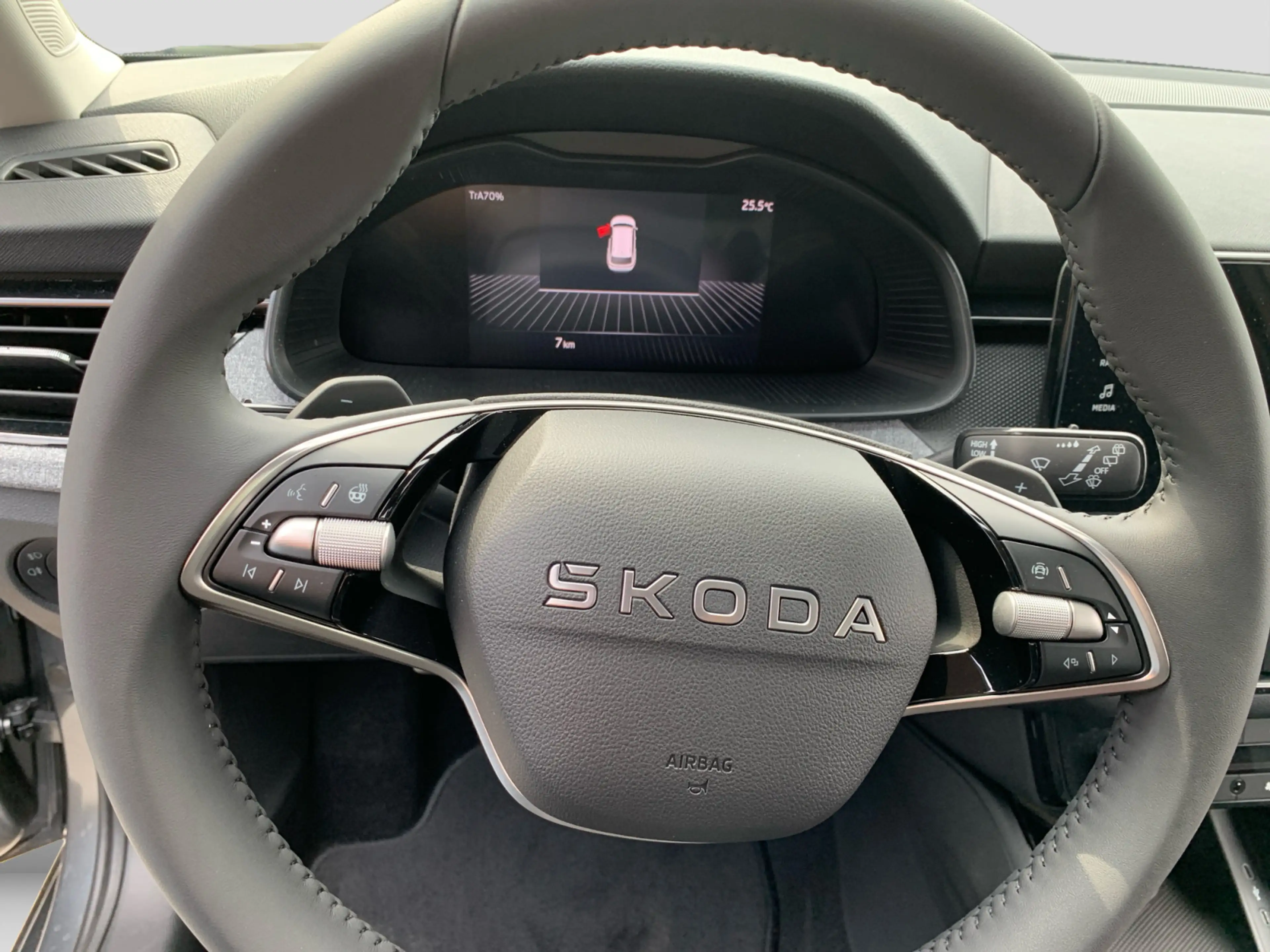Skoda Kamiq Selection 1,5 TSI 110 KW 7-Gang-DSG — photo 8