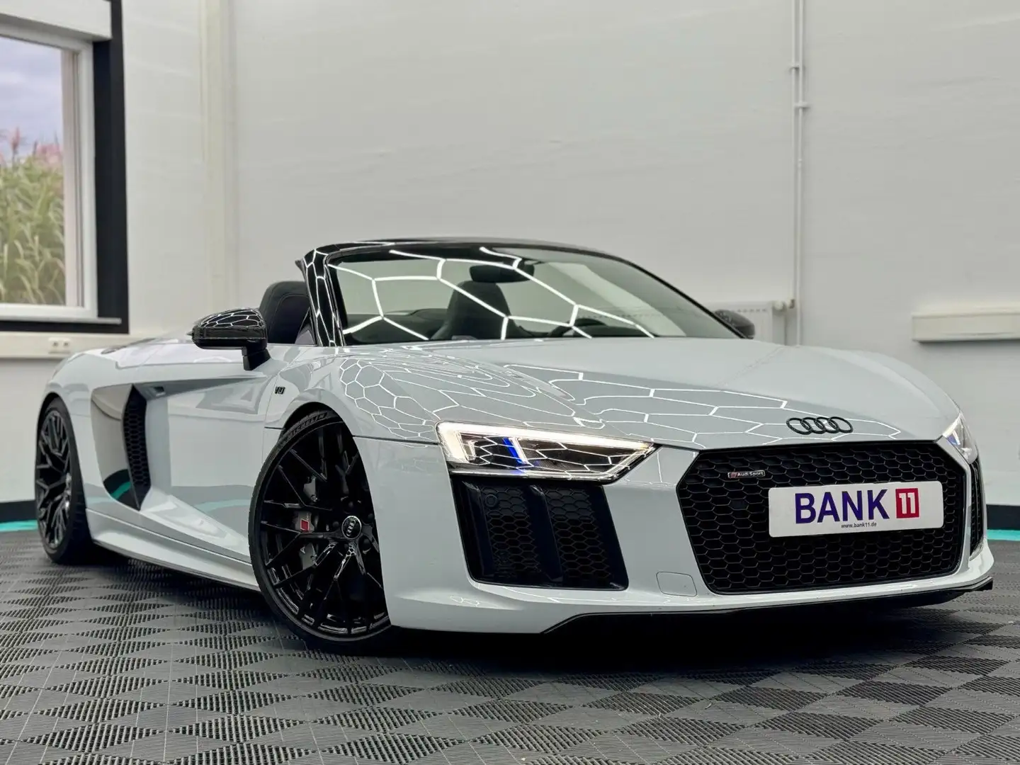 Audi R8 SPYDER V10+ QUATTRO CARBON/KERAMIK/B&O/NO-OPF Grau - 2