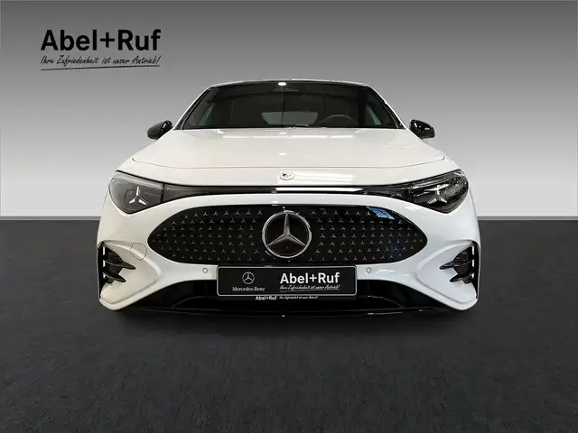 Mercedes-Benz 250 view 2