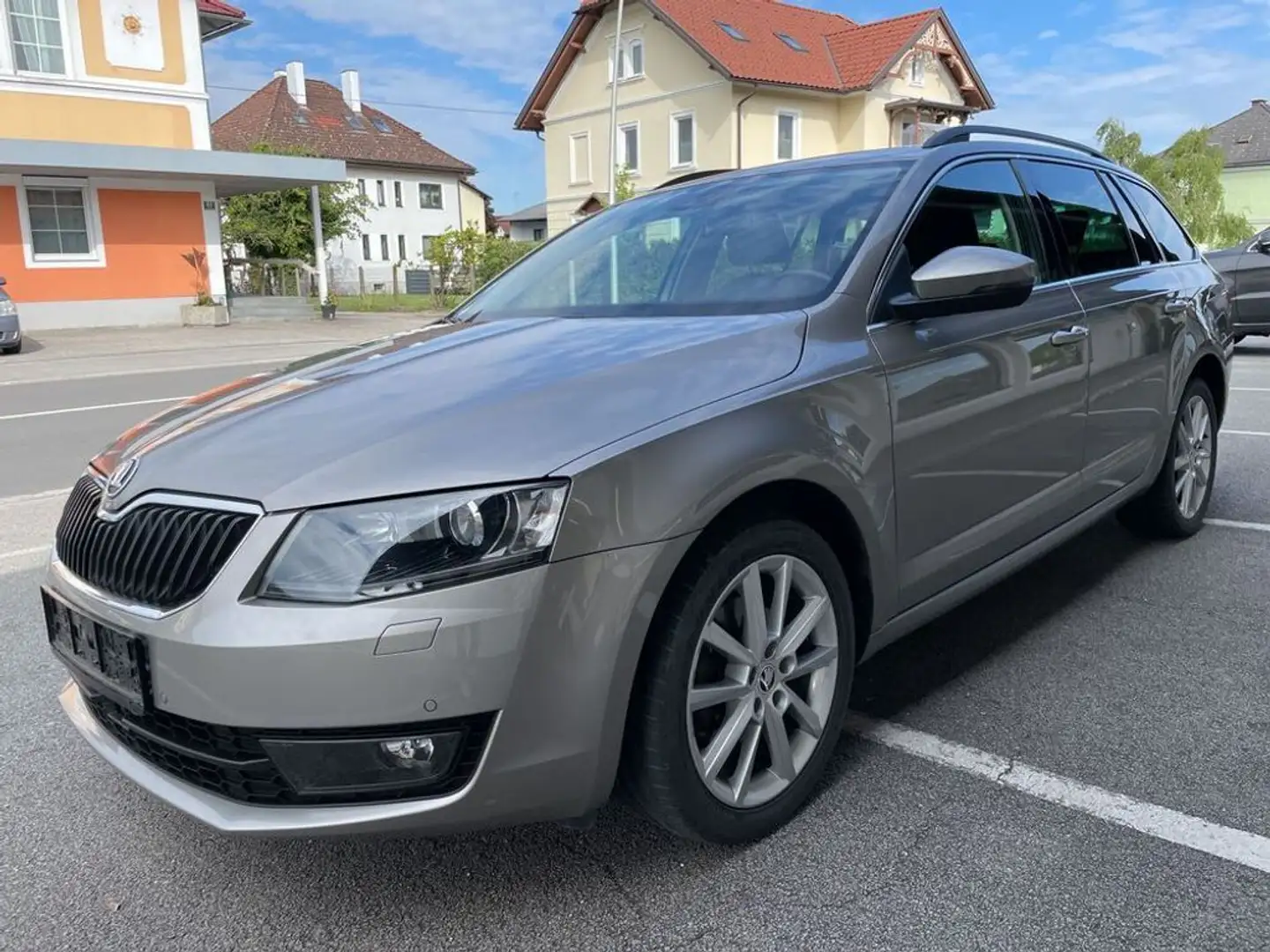Skoda Octavia Elegance * H Ä N D L E R I N S E R A T * Beige - 1