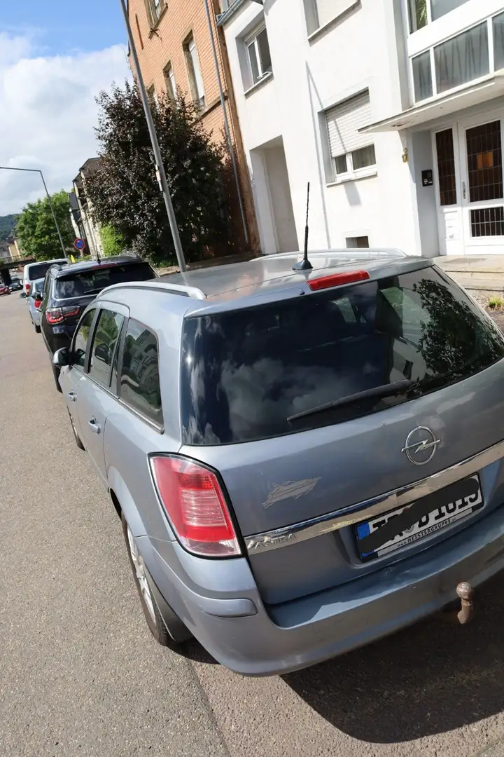 Opel Astra Astra 1.8 Caravan Automatik Sport Grau - 1