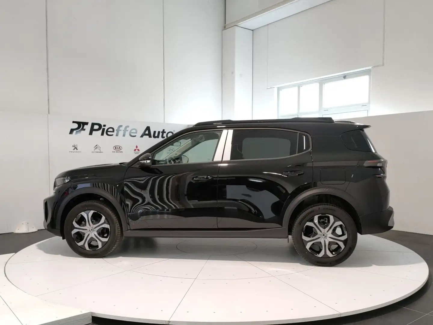Citroen C3 Aircross PureTech Turbo 100 MT6 - PLUS Nero - 2