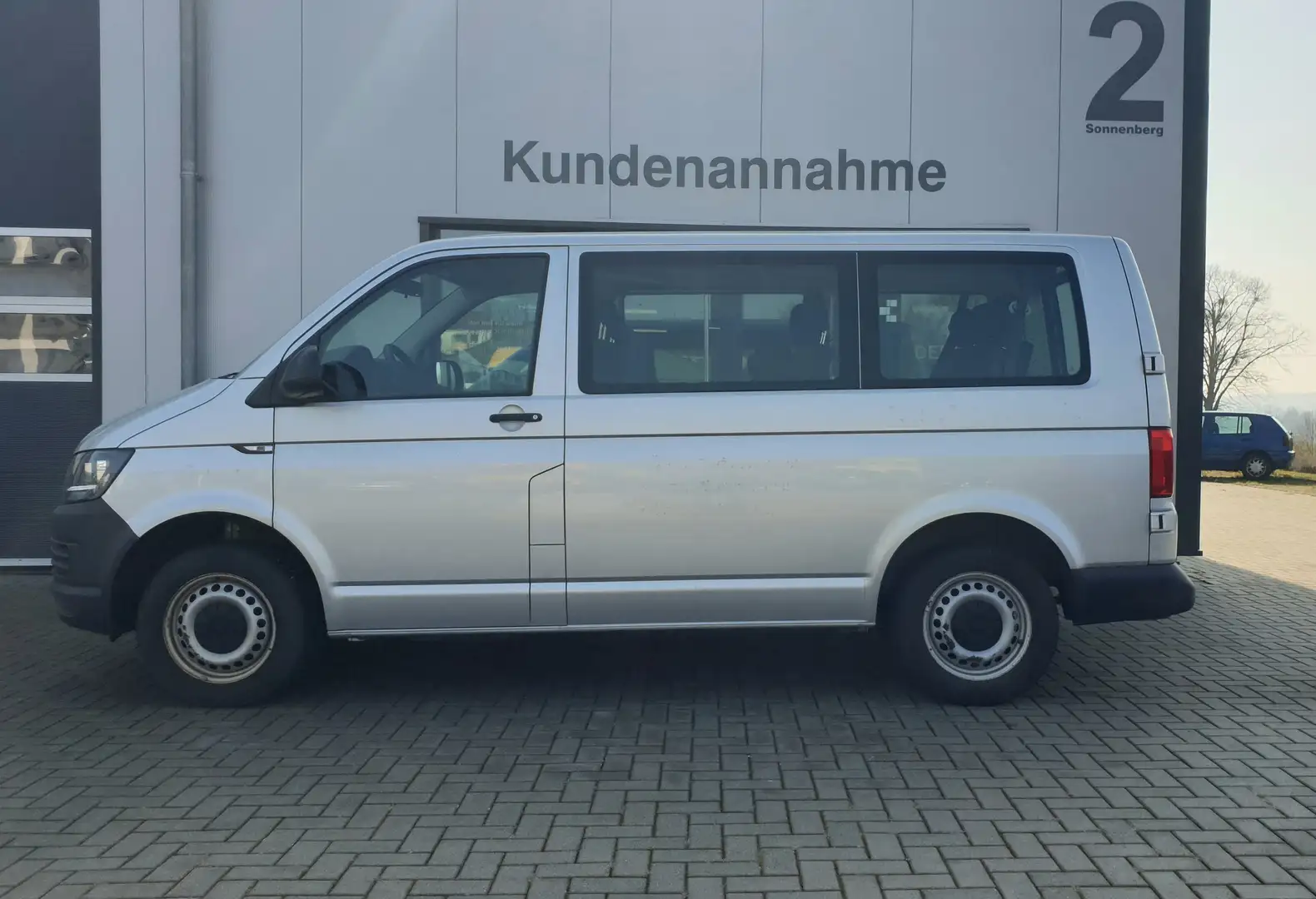 Volkswagen T6 Transporter Transporter T6 , 9 Sitzer , 99 Tkm, EU6 Zilver - 2