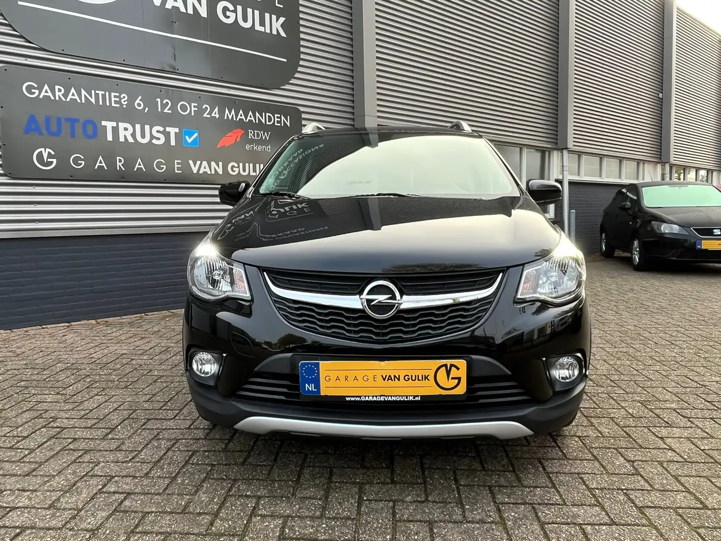 Opel Karl 1.0 Rocks Online Edition 75PK Trekhaak,Navi,Clima, Zwart - 2