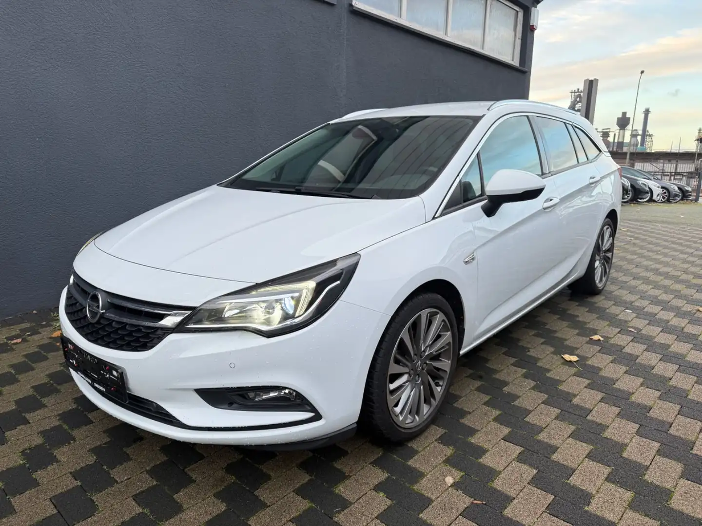 Opel Astra K Sports Tourer Innovation Leder Navi RFK Weiß - 1