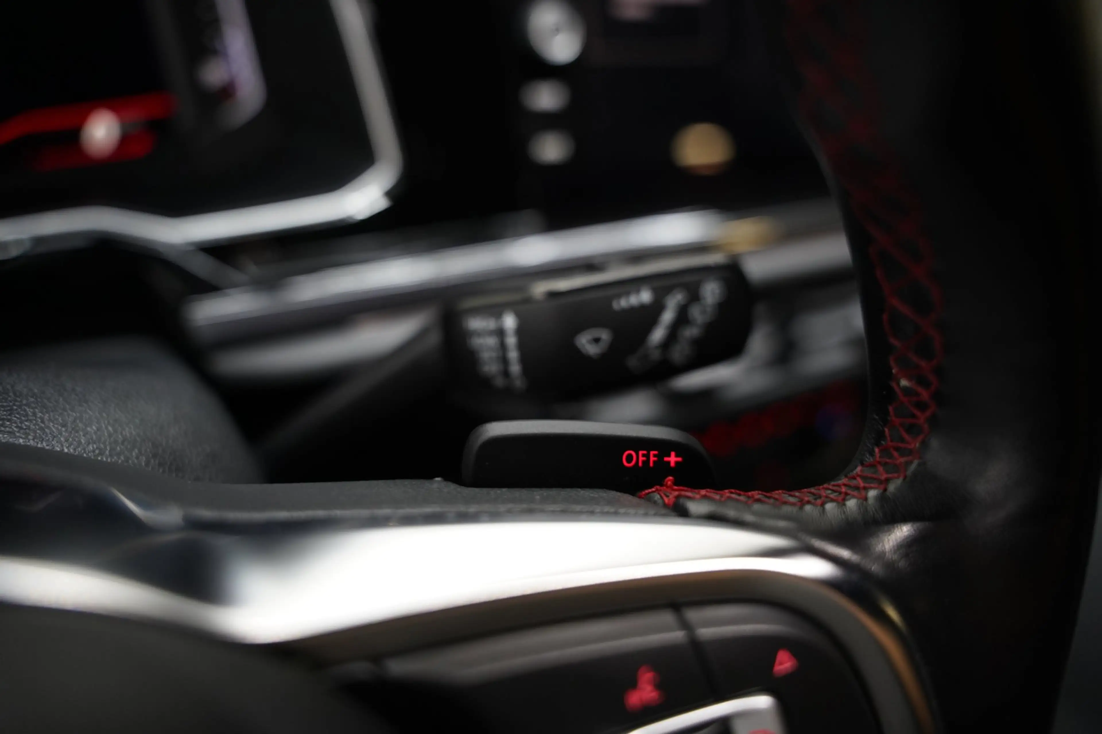 Volkswagen Polo GTI 2.0 TSI VIRTUAL KEYLESS BEATS CAMERA — photo 29