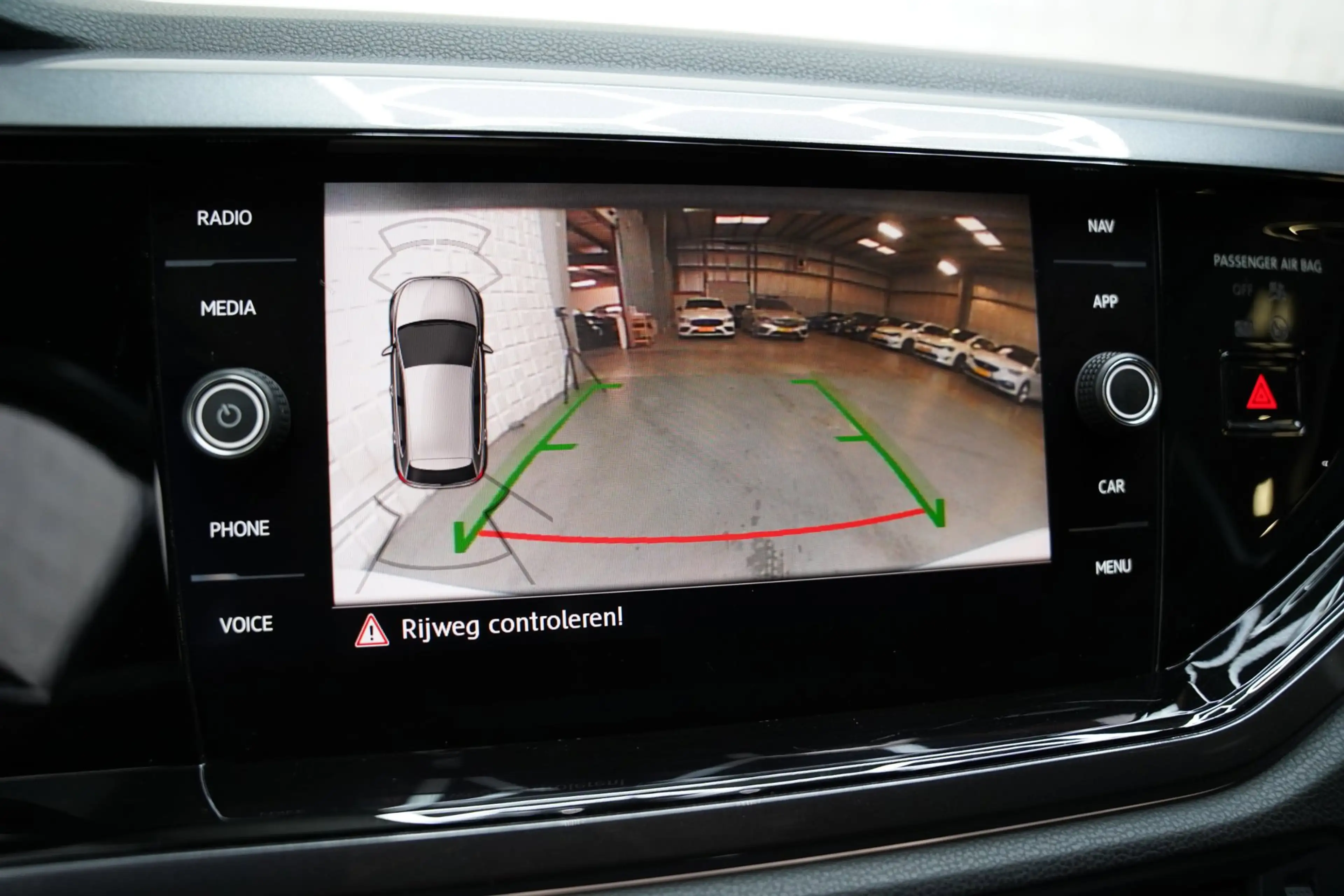 Volkswagen Polo GTI 2.0 TSI VIRTUAL KEYLESS BEATS CAMERA — photo 14
