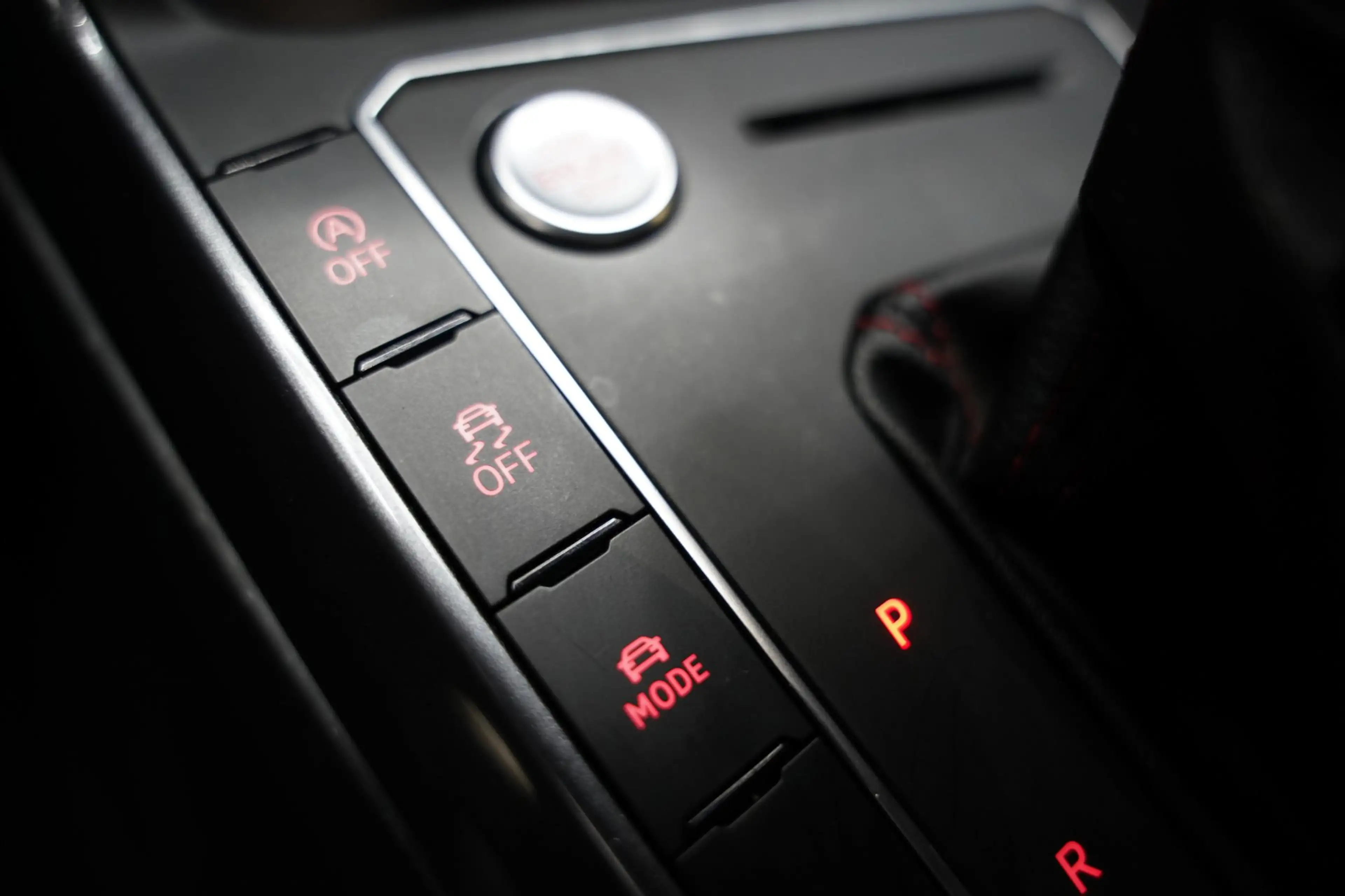 Volkswagen Polo GTI 2.0 TSI VIRTUAL KEYLESS BEATS CAMERA — photo 18
