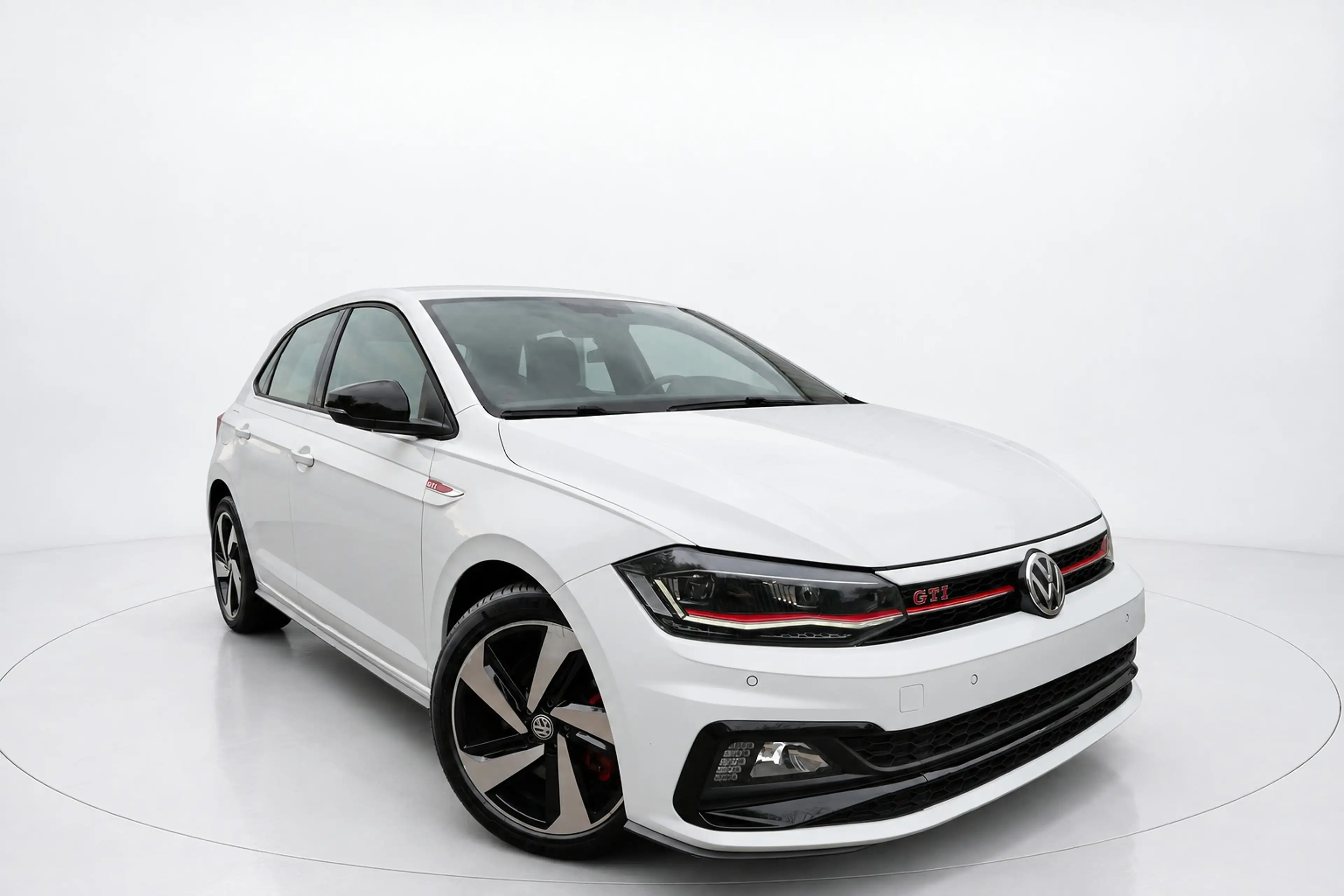 Volkswagen Polo GTI 2.0 TSI VIRTUAL KEYLESS BEATS CAMERA — photo 22