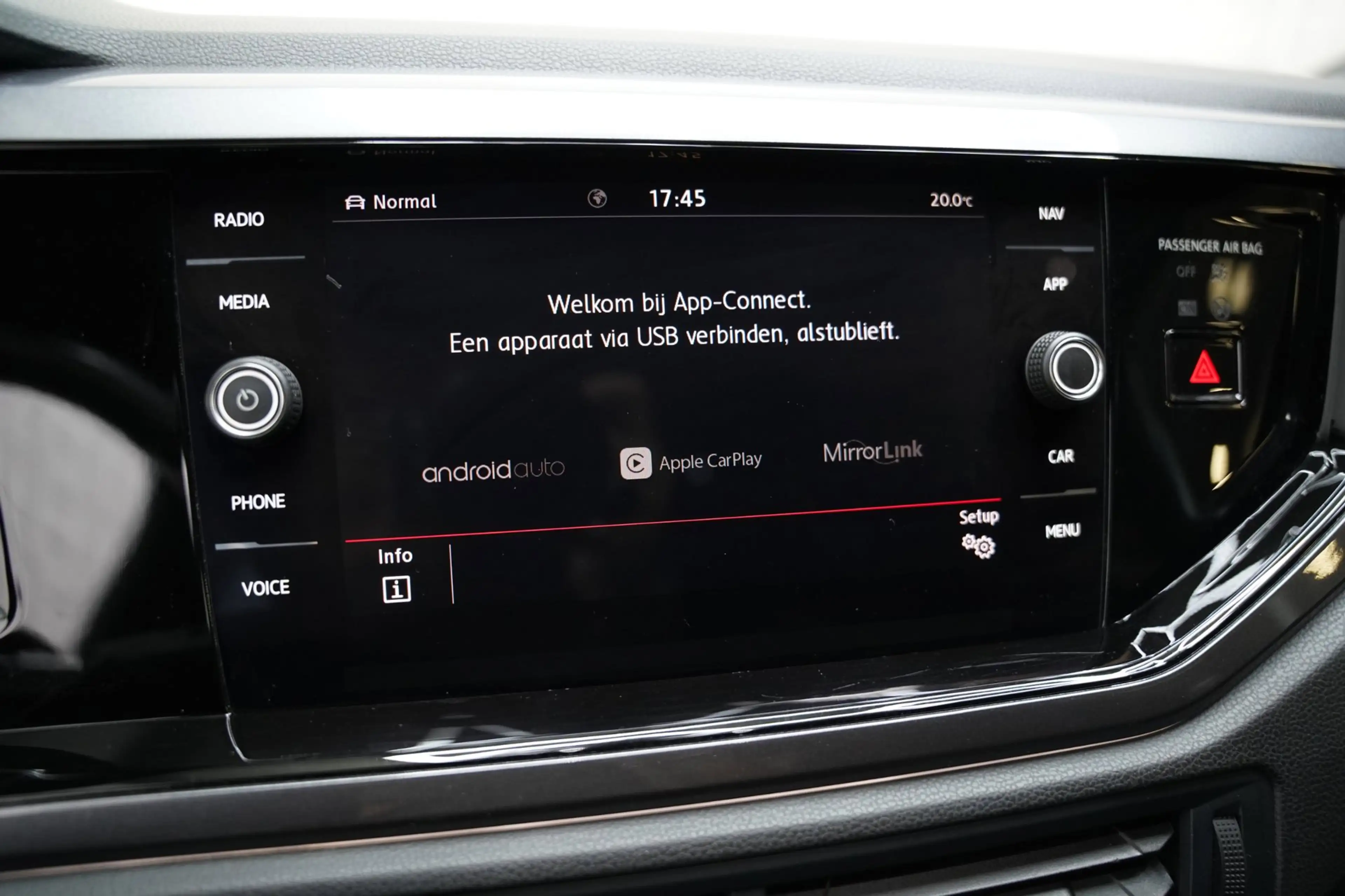 Volkswagen Polo GTI 2.0 TSI VIRTUAL KEYLESS BEATS CAMERA — photo 17