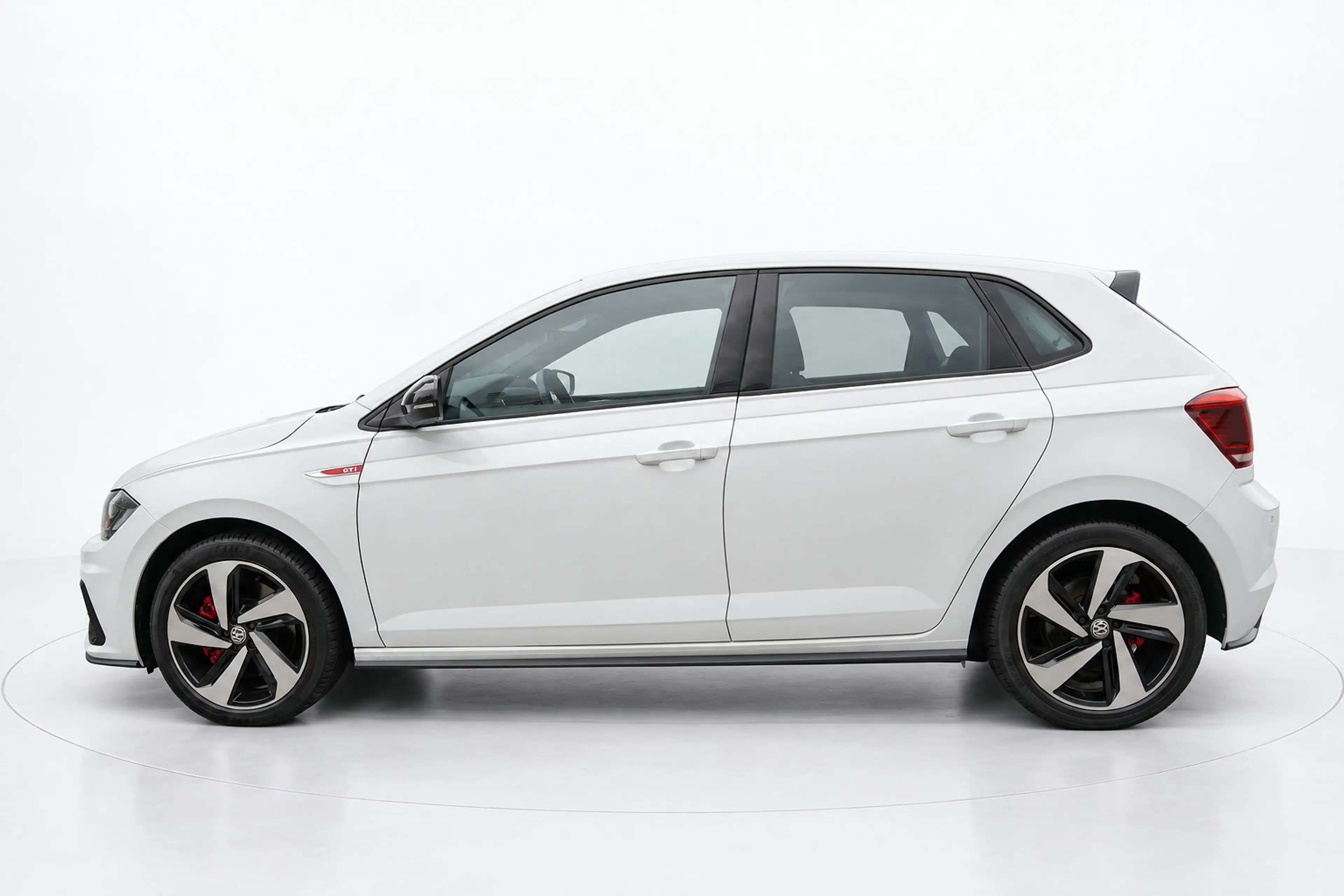 Volkswagen Polo GTI 2.0 TSI VIRTUAL KEYLESS BEATS CAMERA — photo 9