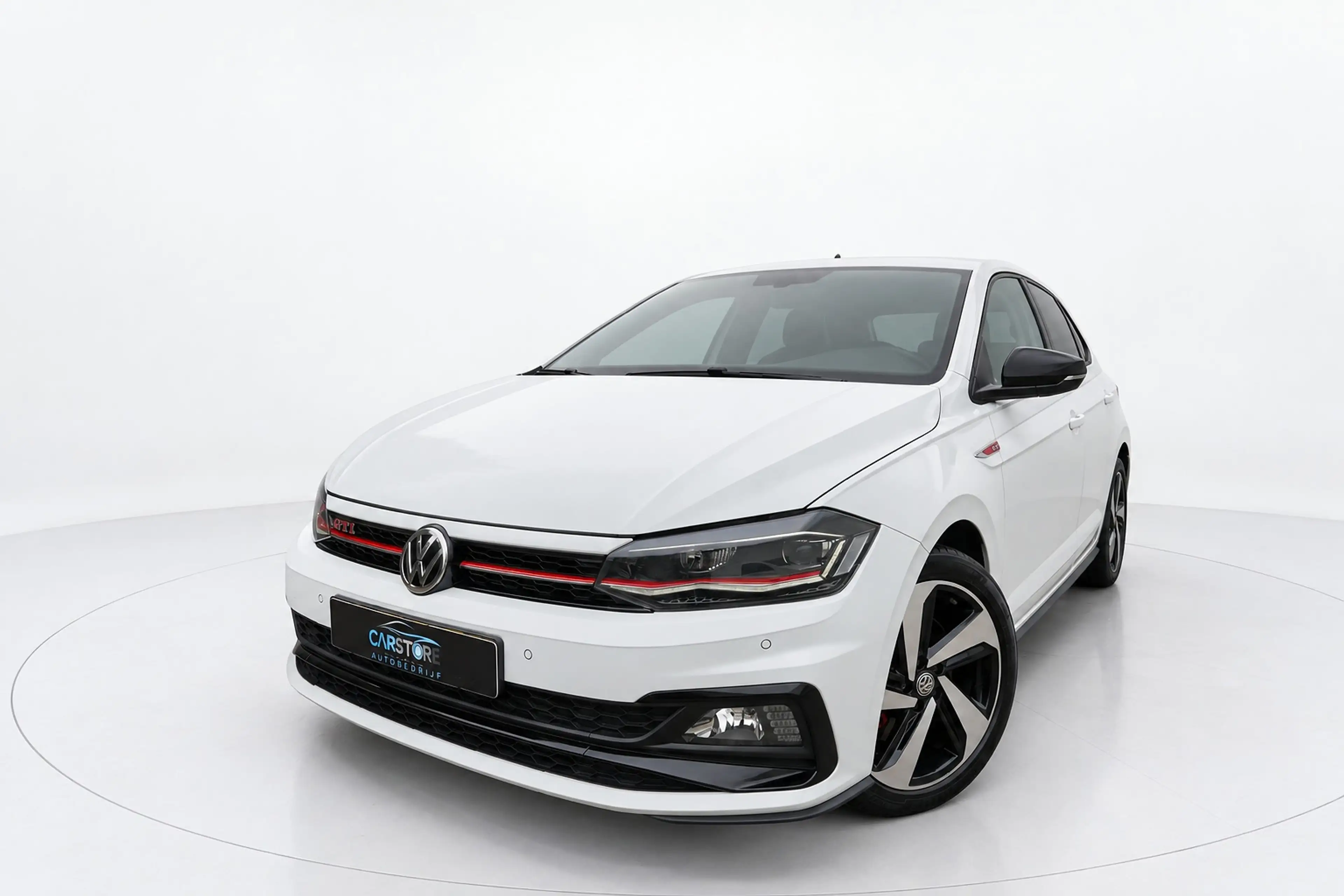 Volkswagen Polo GTI 2.0 TSI VIRTUAL KEYLESS BEATS CAMERA — photo 21