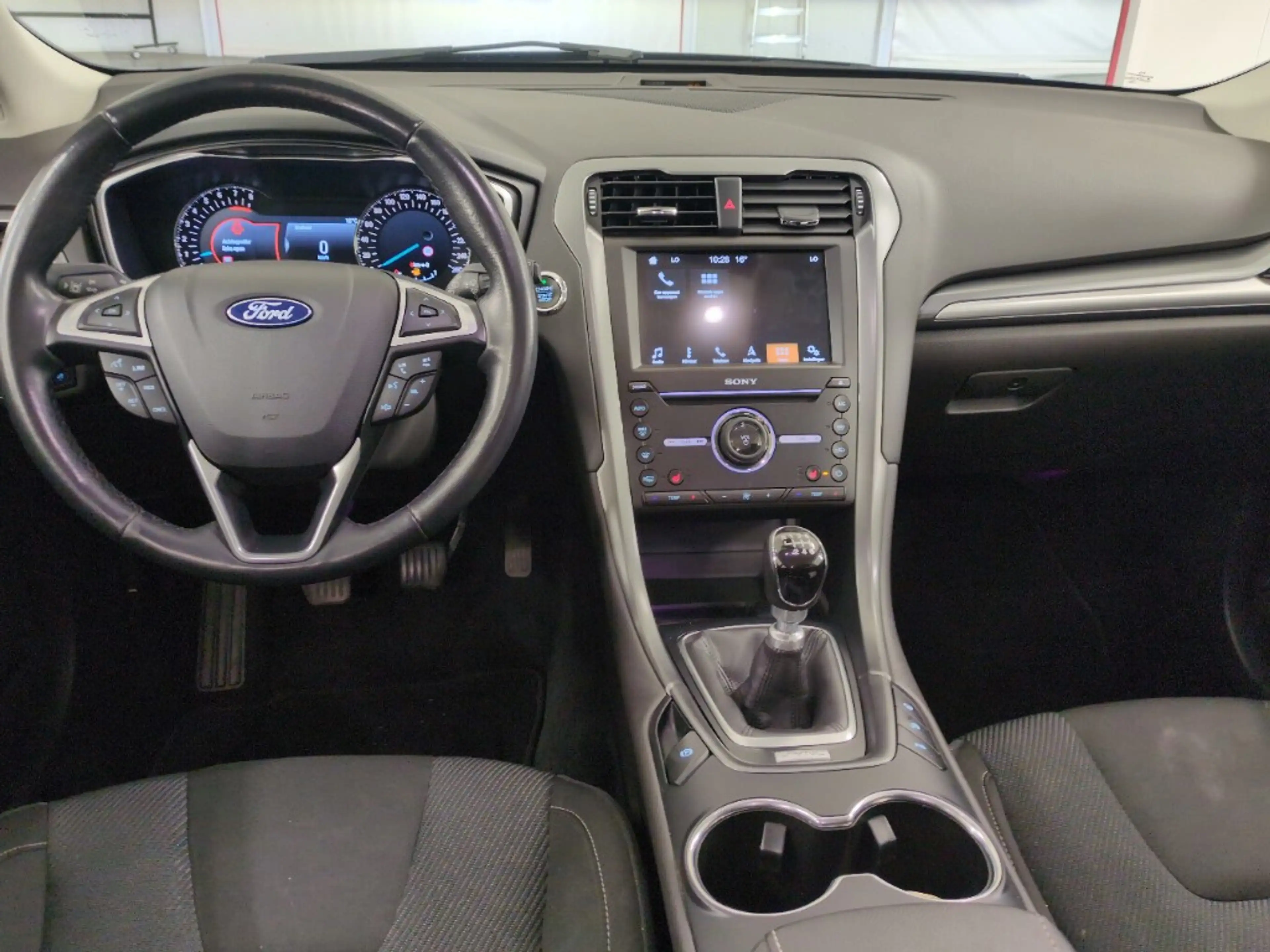 Ford Mondeo Wagon 1.5 Titanium — photo 6