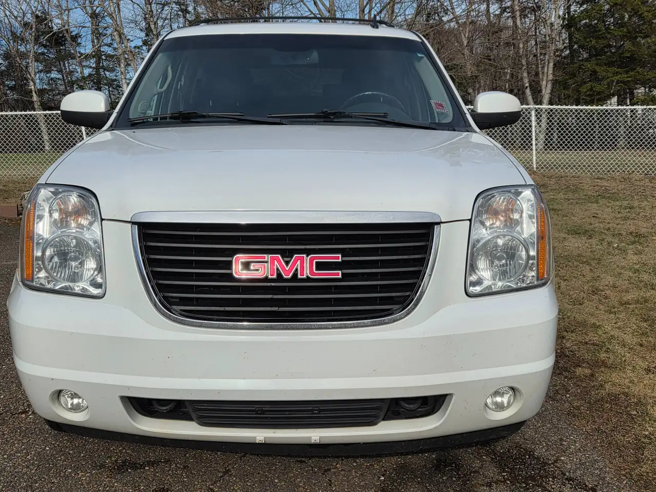 GMC Yukon photo GMC Yukon