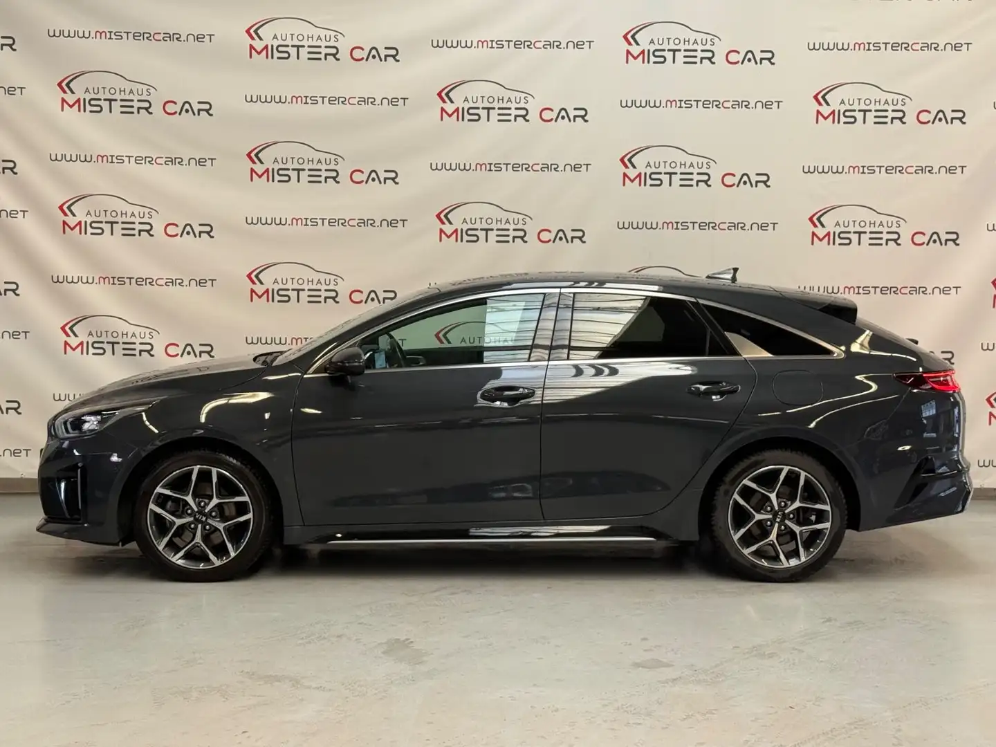 Kia ProCeed / pro_cee'd ProCeed GT Line NAVI/JBL/Bi-LED/KAM/4XSHZ/APPLE Grau - 2