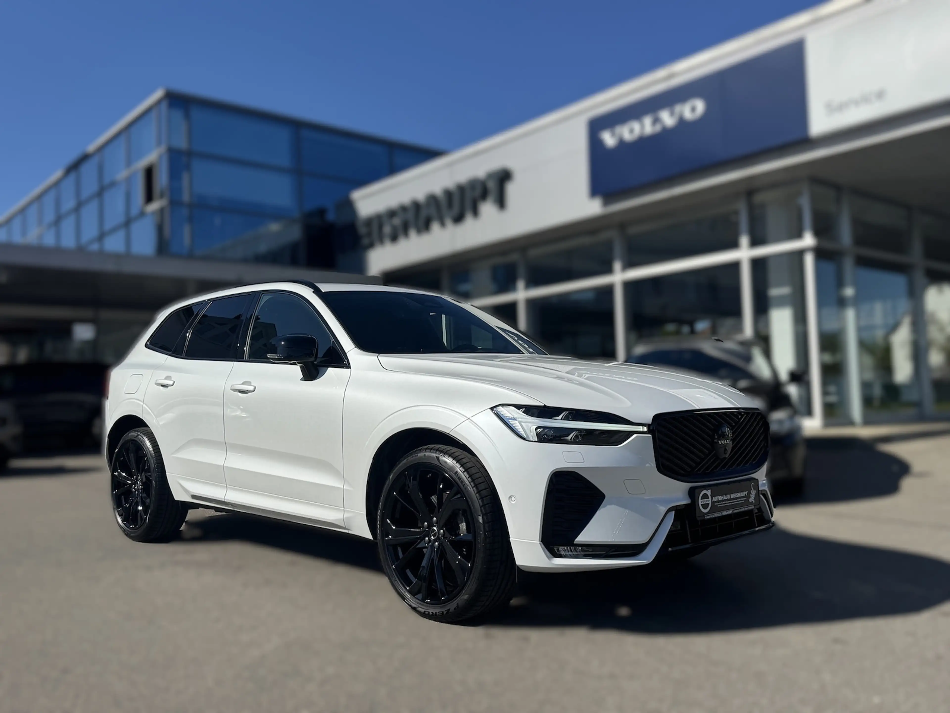 Volvo XC60 B5*AWD*Plus*Black Edition*NP 64.250*360°