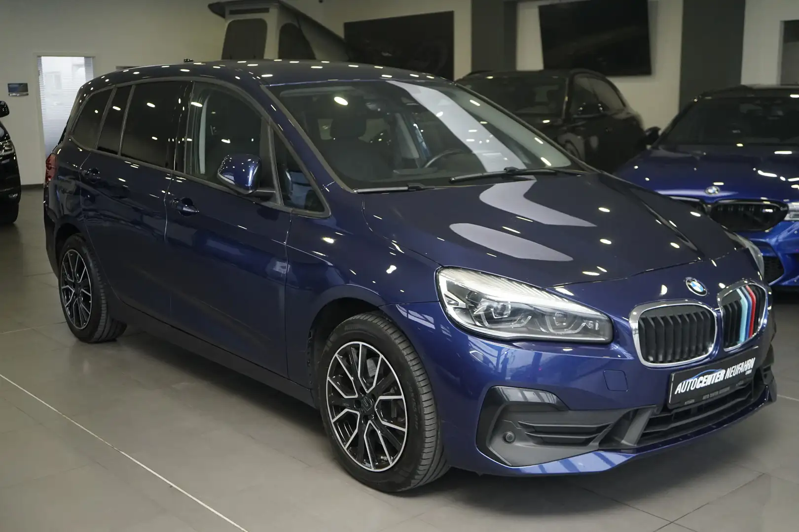 BMW 220 NAVI+PDC+HEAD UP+AMBIENTE+SITZHEIZUNG+7 SITZE Blau - 1