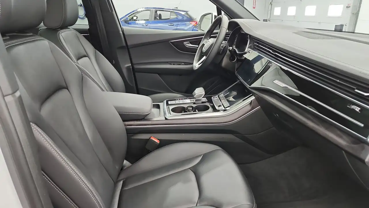 Audi Q7 снимка Audi Q7