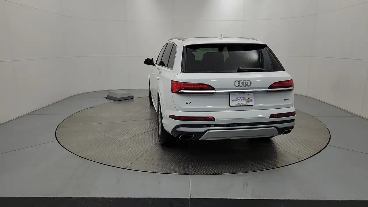 Audi Q7 снимка Audi Q7