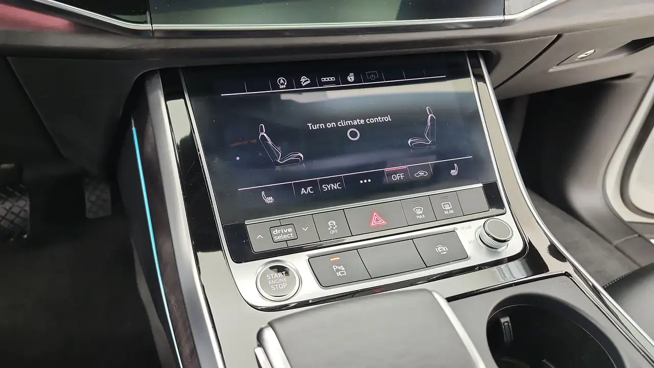 Audi Q7 снимка Audi Q7