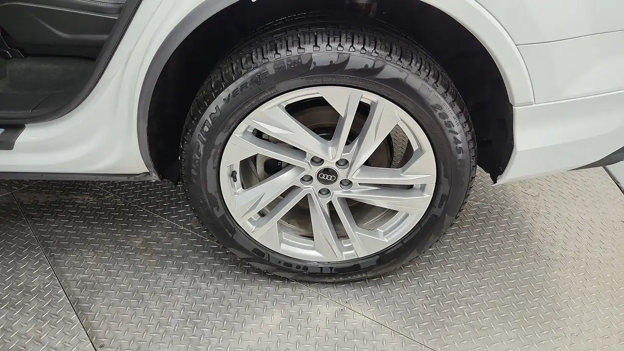 Audi Q7 снимка Audi Q7