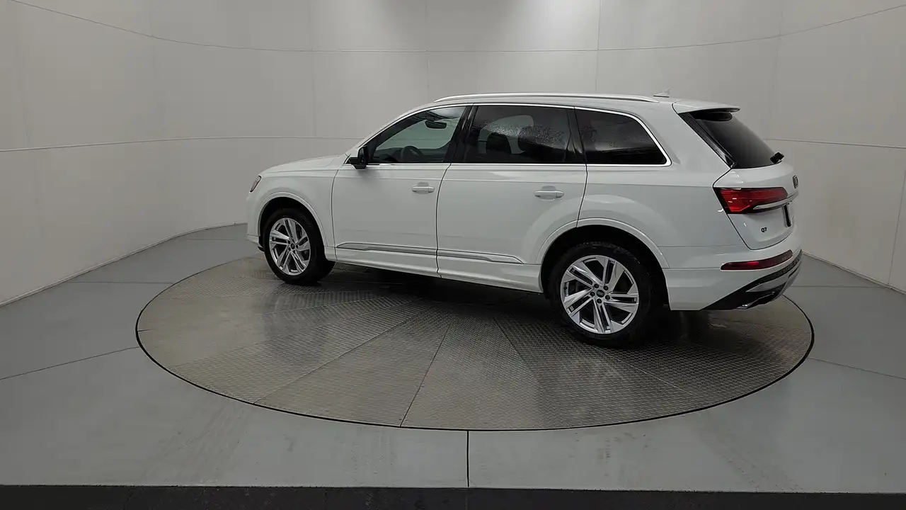 Audi Q7 снимка Audi Q7