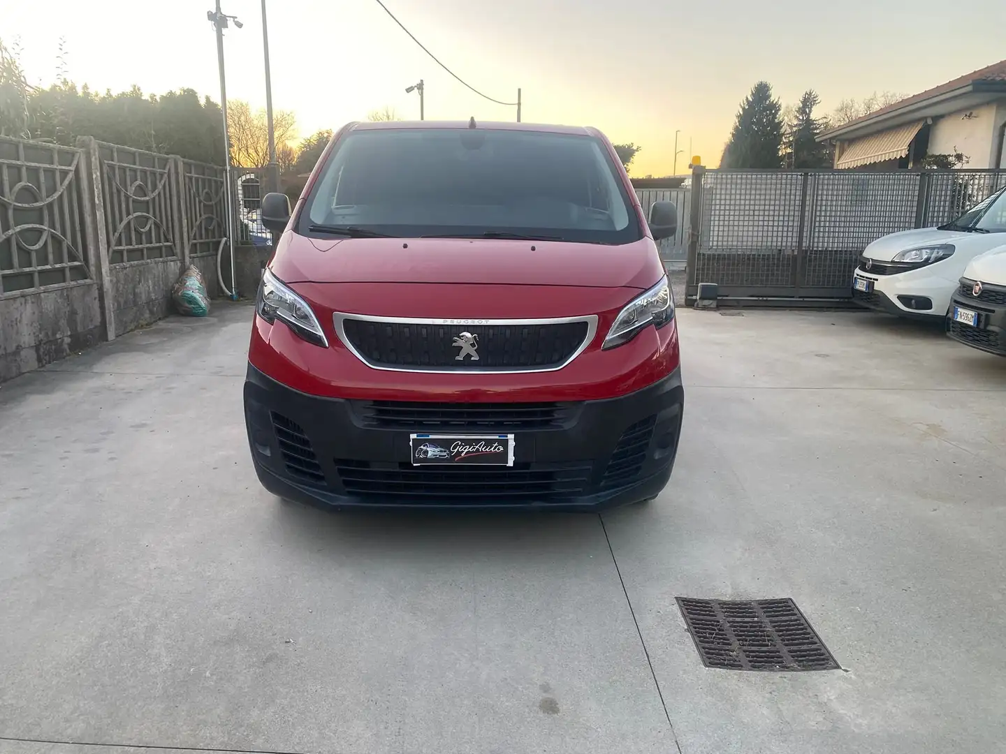 Peugeot Expert 2.0 BlueHDi 120 Premium L1 H1 Rosso - 2