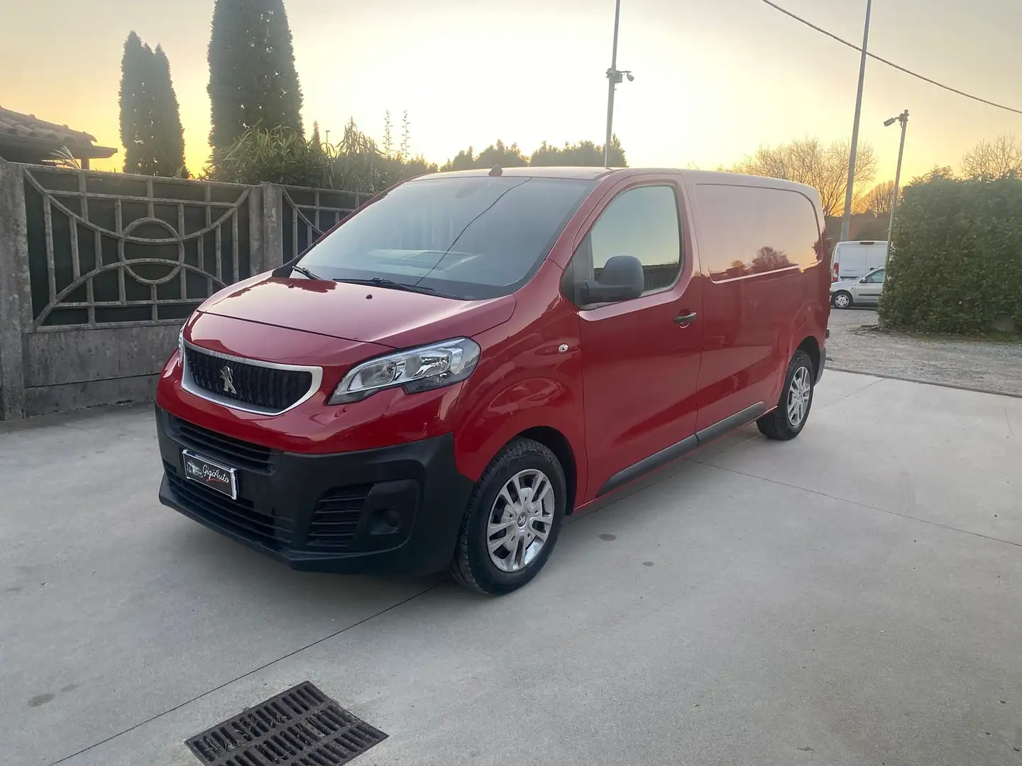 Peugeot Expert 2.0 BlueHDi 120 Premium L1 H1 Rosso - 1
