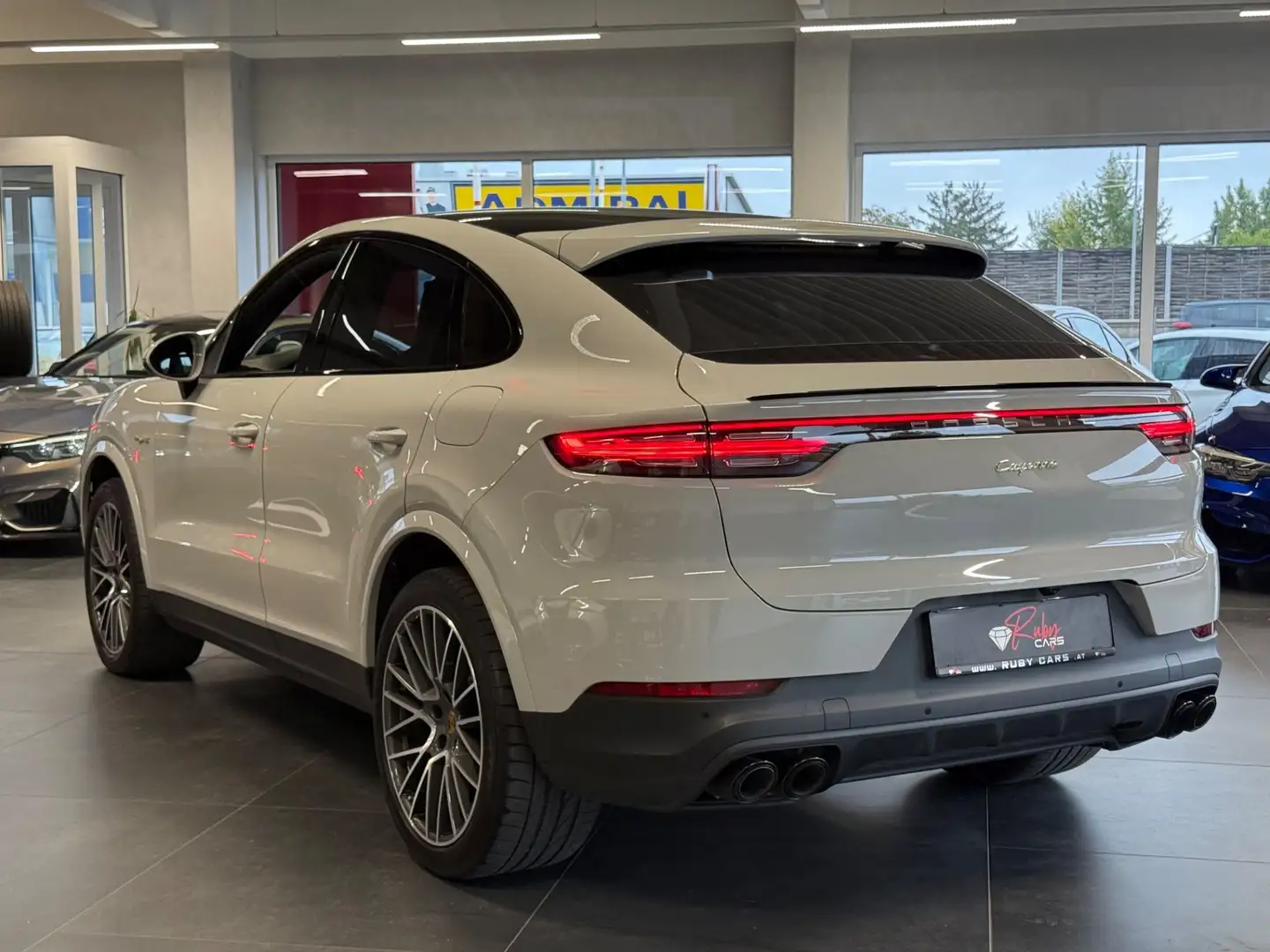 Porsche Cayenne Coupe E-Hybrid  Kreide  Sport *Neuwagen Zustand*M Gris - 2