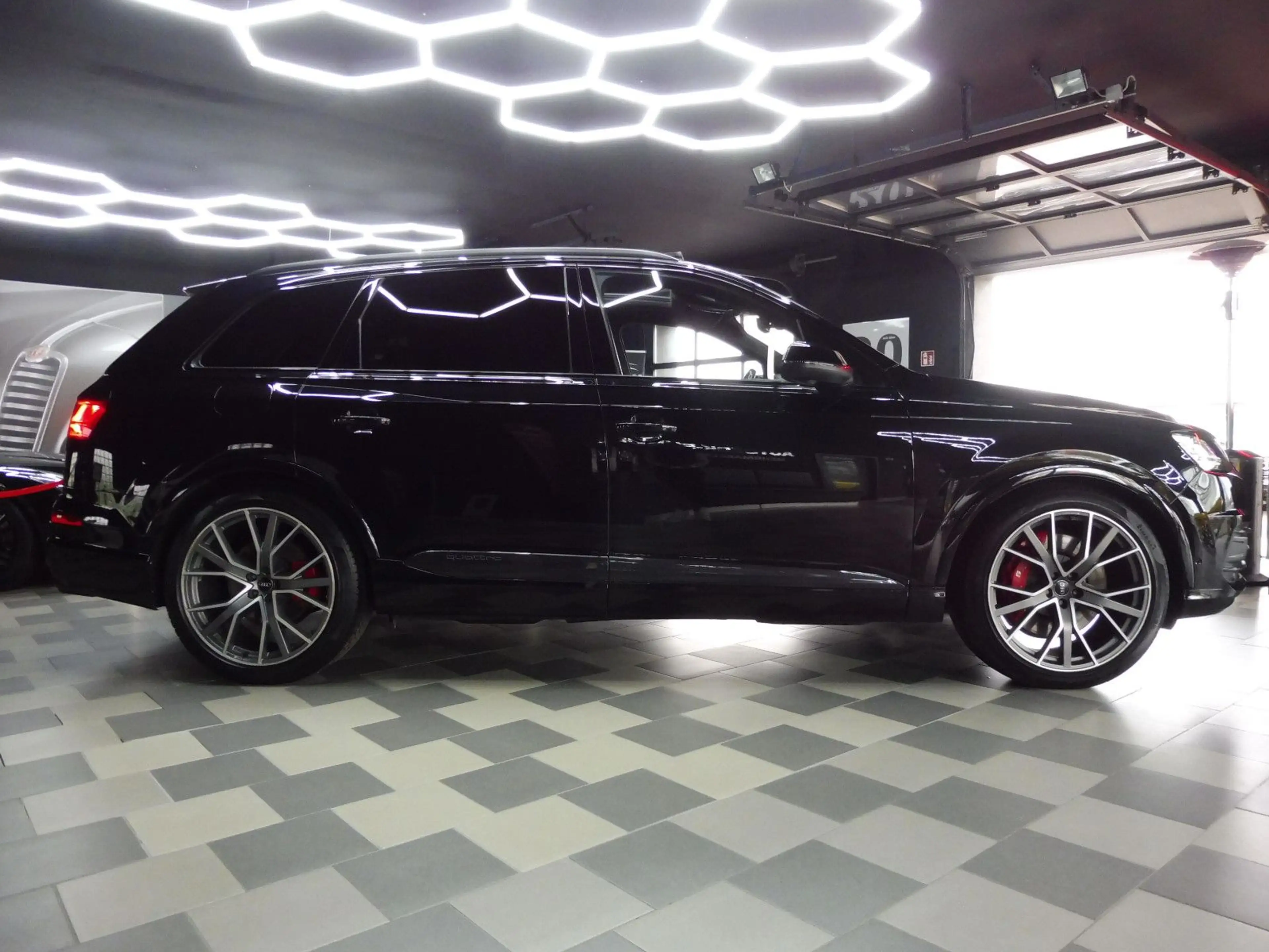 Audi SQ7 4.0 TDI quattro Matrix/Pano/Head-up — photo 5