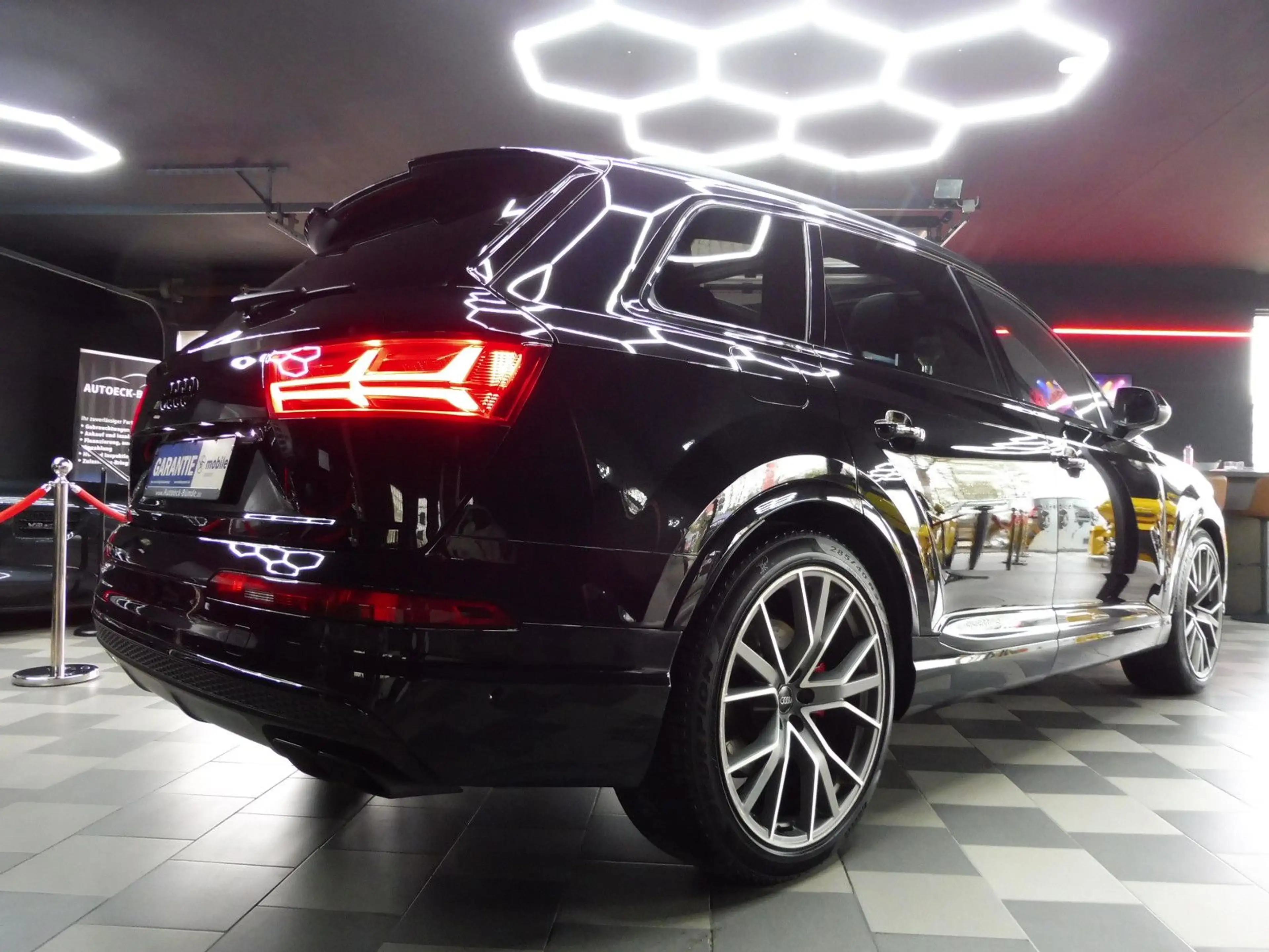 Audi SQ7 4.0 TDI quattro Matrix/Pano/Head-up — photo 6