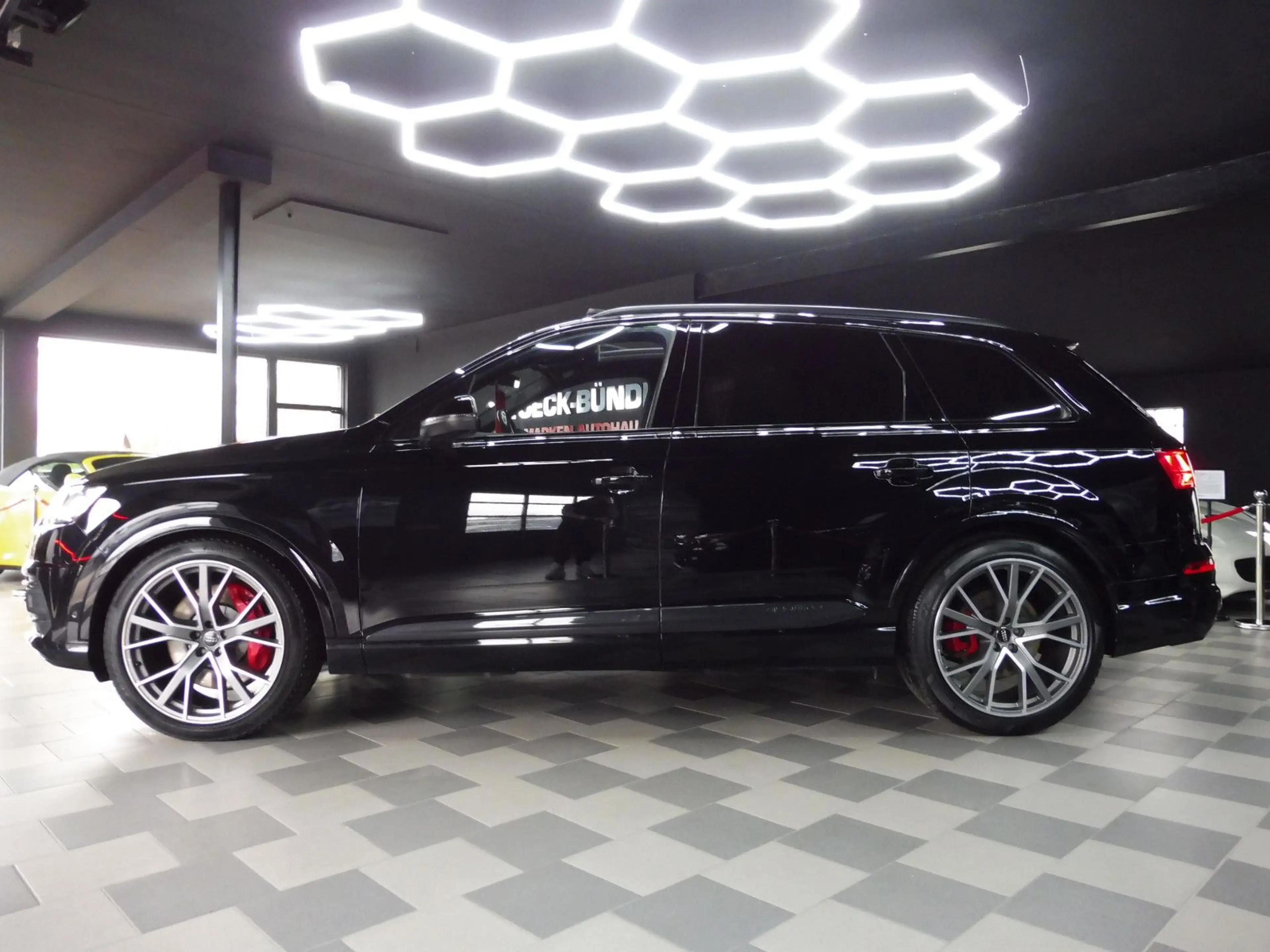 Audi SQ7 4.0 TDI quattro Matrix/Pano/Head-up — photo 9