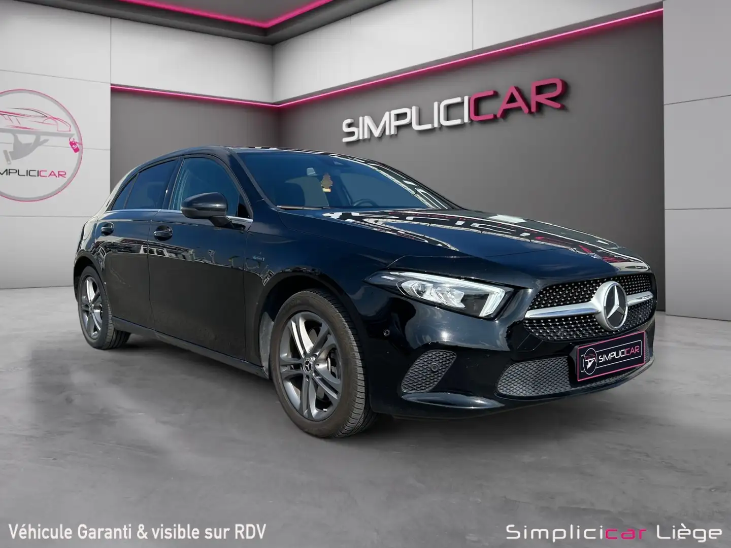 Mercedes-Benz A 250 e PHEV *GARANTIE 12 MOIS* Noir - 1