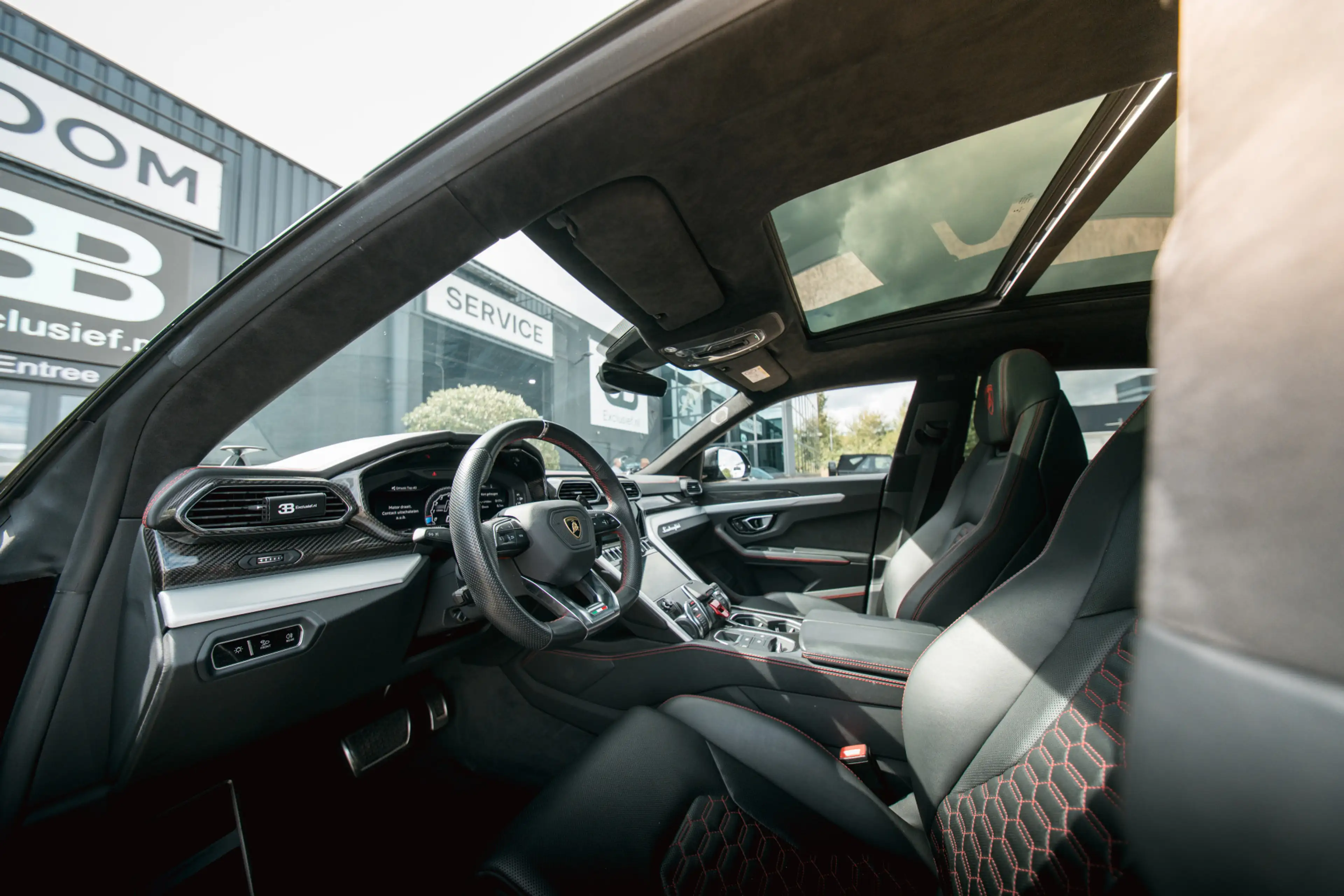 Lamborghini Urus 4.0 V8 | Pan.dak | Soundsystem | PPF | — photo 3