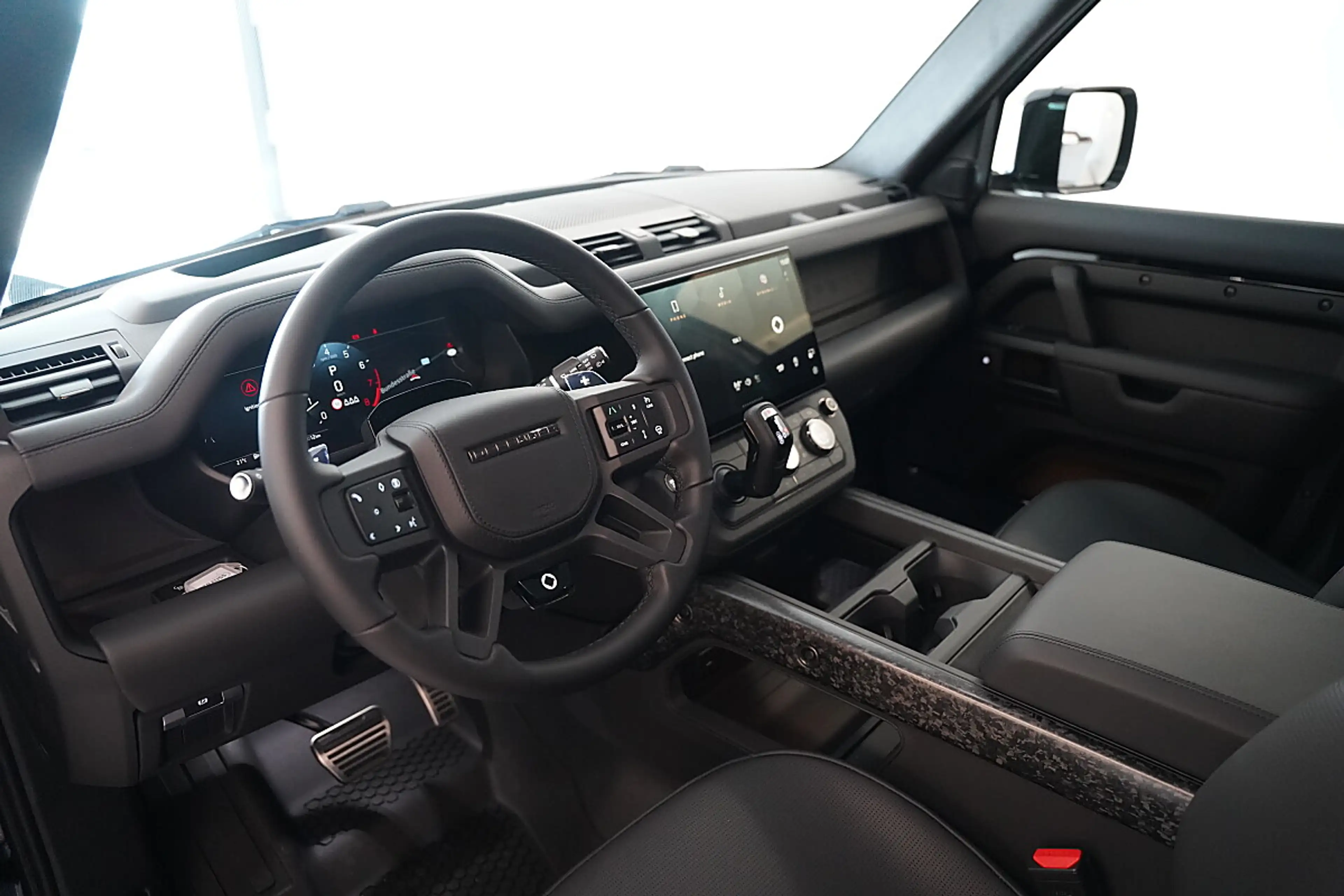 Land Rover Defender 110 OCTA Black P635 AWD Aut. — photo 12