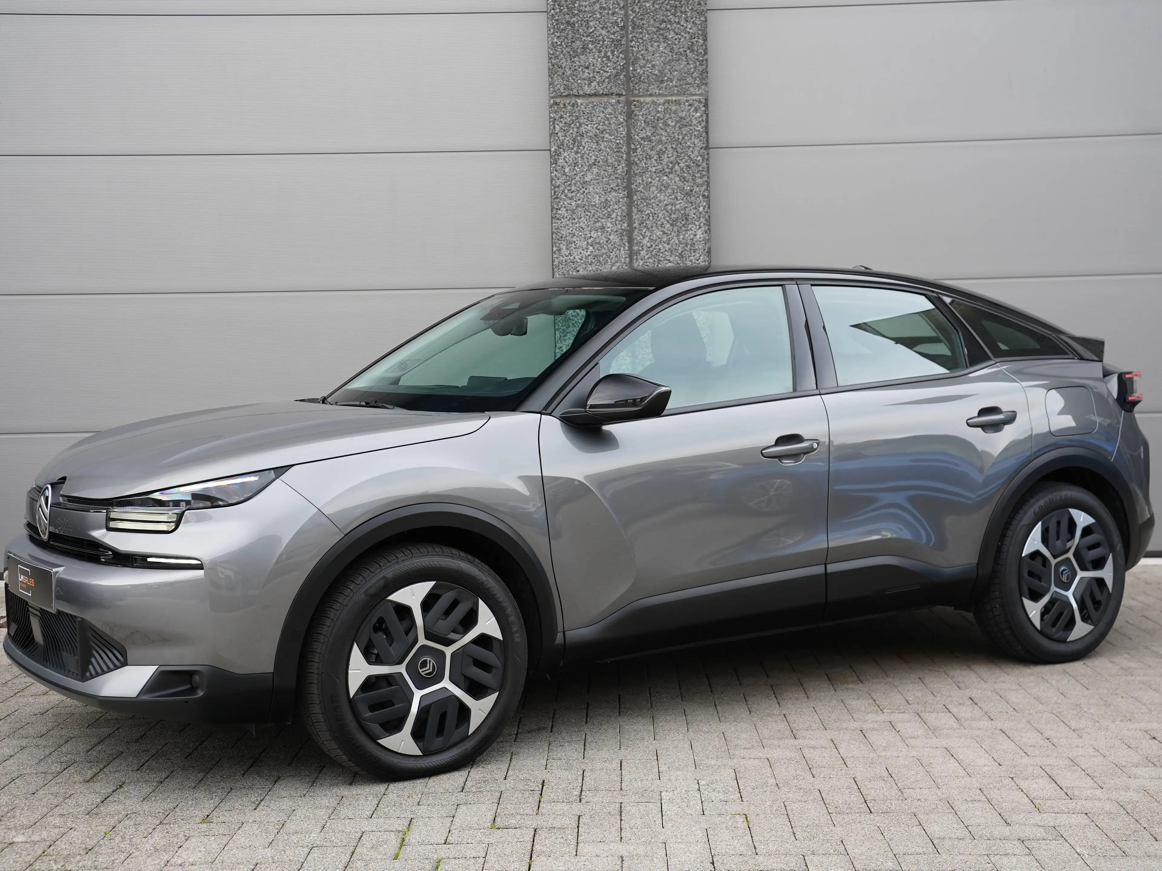 Citroen C4 Hybrid 145 e-DCS6 Plus 106 CO2 * CAMERA / CRUISE / DRAADLOZE APPLE CARPLAY & ANDROID AUTO / NAVI / LANE * — photo 2