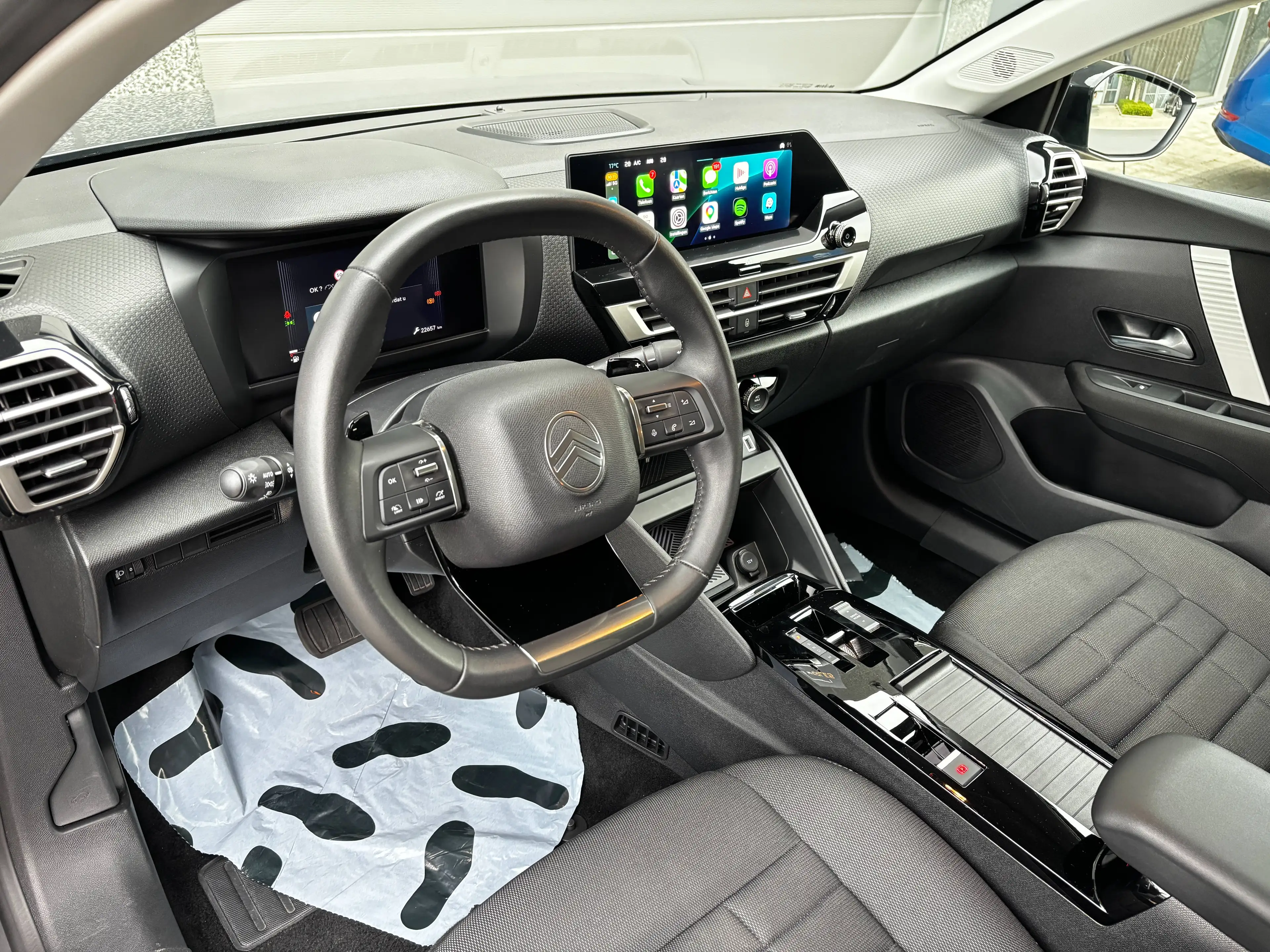 Citroen C4 Hybrid 145 e-DCS6 Plus 106 CO2 * CAMERA / CRUISE / DRAADLOZE APPLE CARPLAY & ANDROID AUTO / NAVI / LANE * — photo 3