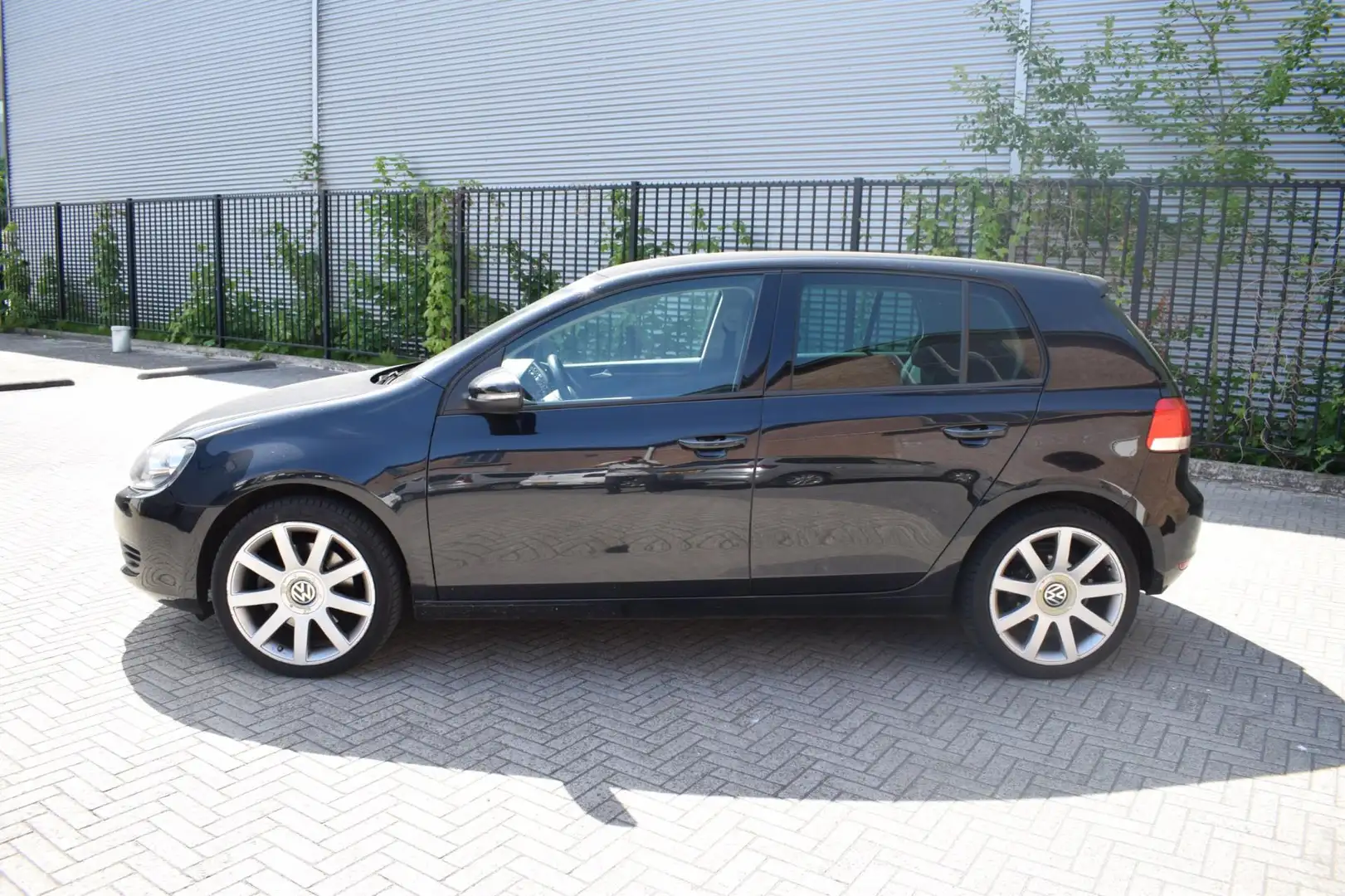 Volkswagen Golf 1.8 TSI Comfortline LE 18T NAP 6 mnd GARANTIE Stoe Zwart - 2