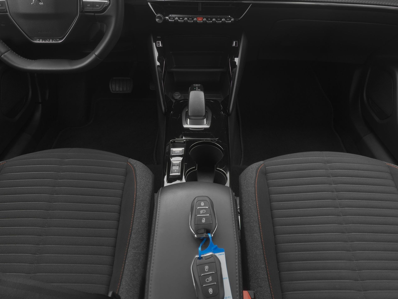 Peugeot e-2008 EV Active 50 kWh | CAMERA | CARPLAY — photo 13