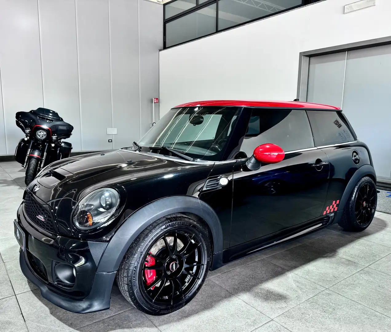 MINI John Cooper Works 1.6 211CV Elaborata Fekete - 2