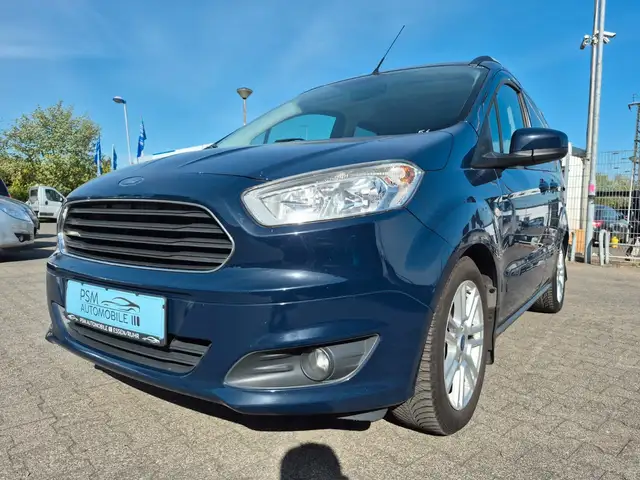 Ford Tourneo Courier Titanium Klimaautomatik PDC