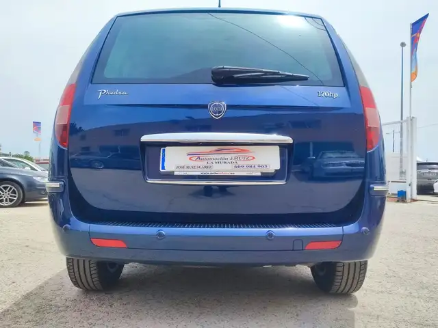 Lancia Phedra 2.2JTD 16v Emblema
