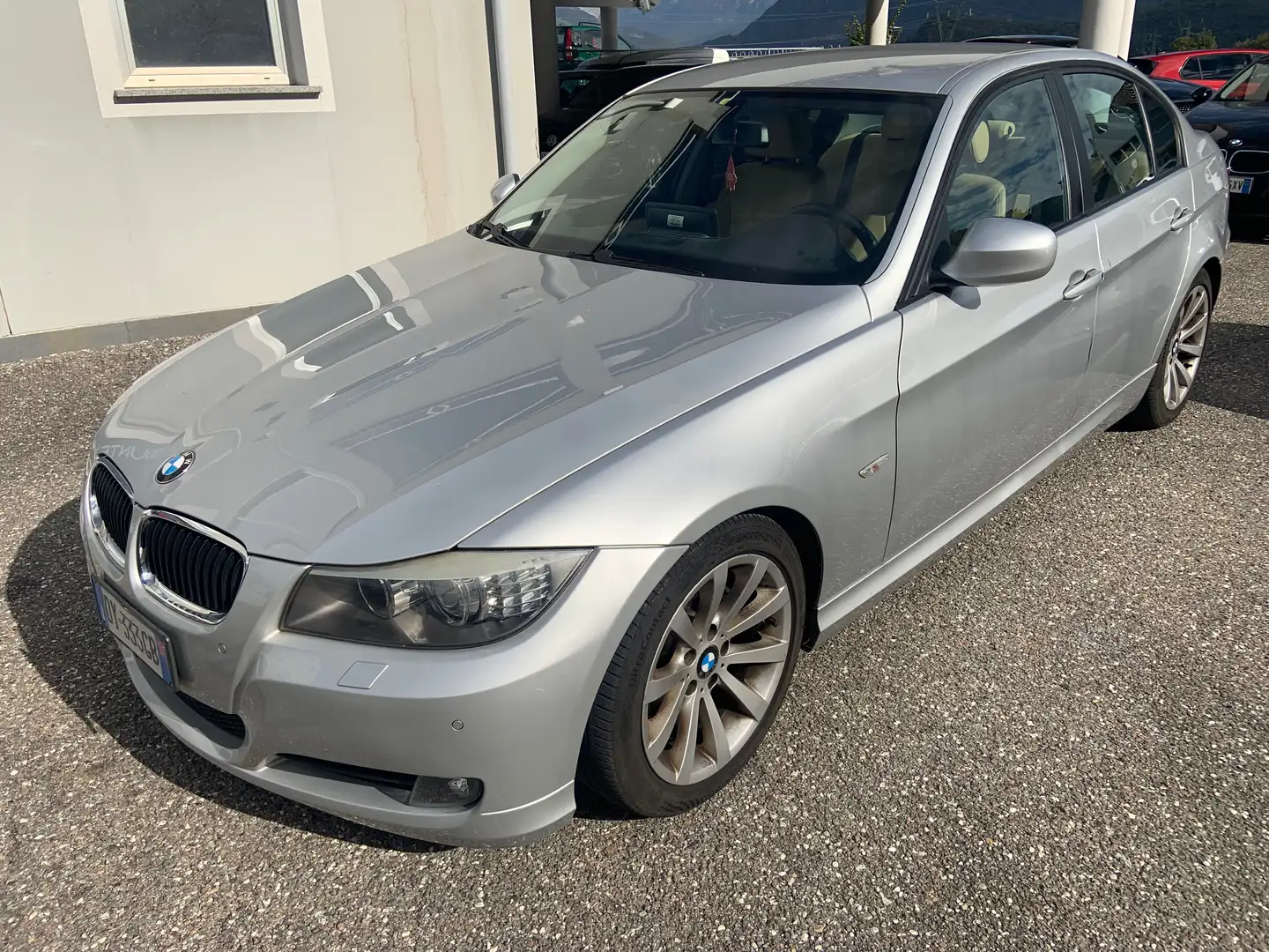 BMW 320 320d Eletta 177cv Plateado - 1