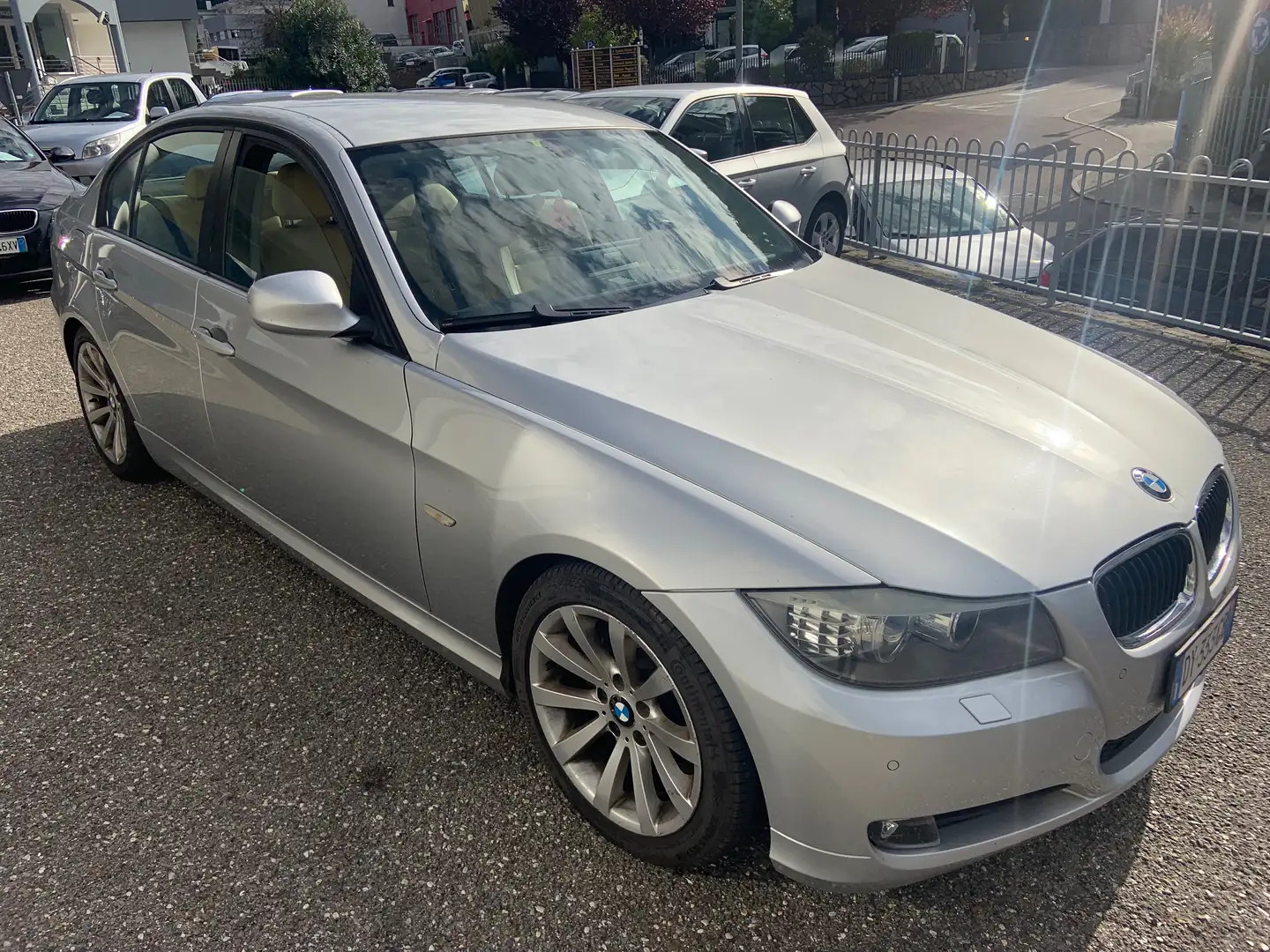 BMW 320 320d Eletta 177cv Plateado - 2
