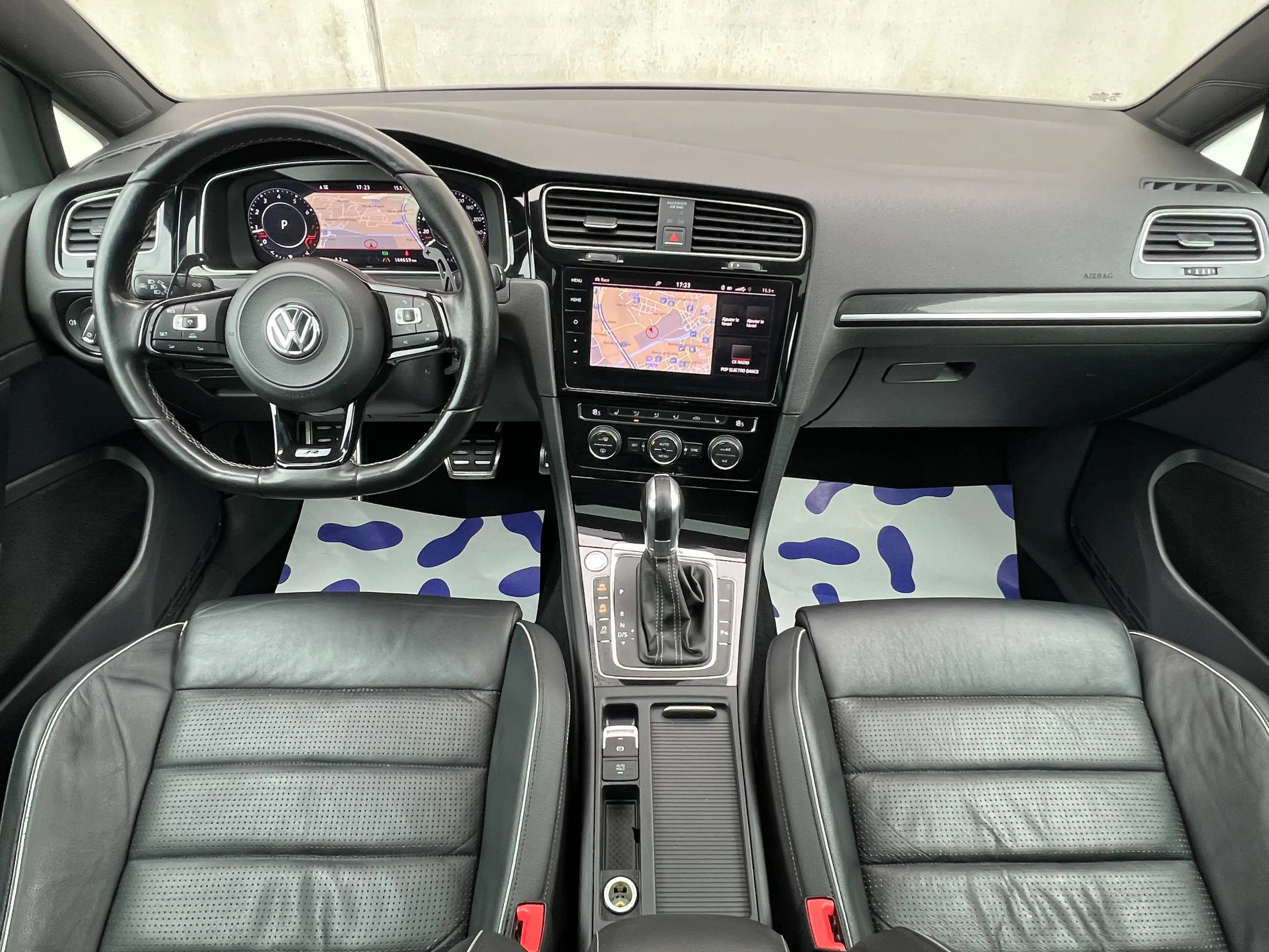 Volkswagen Golf R 2.0 TSI/4 MOTION/FULL OPTION/BOITE AUTO/GARANTIE — photo 5