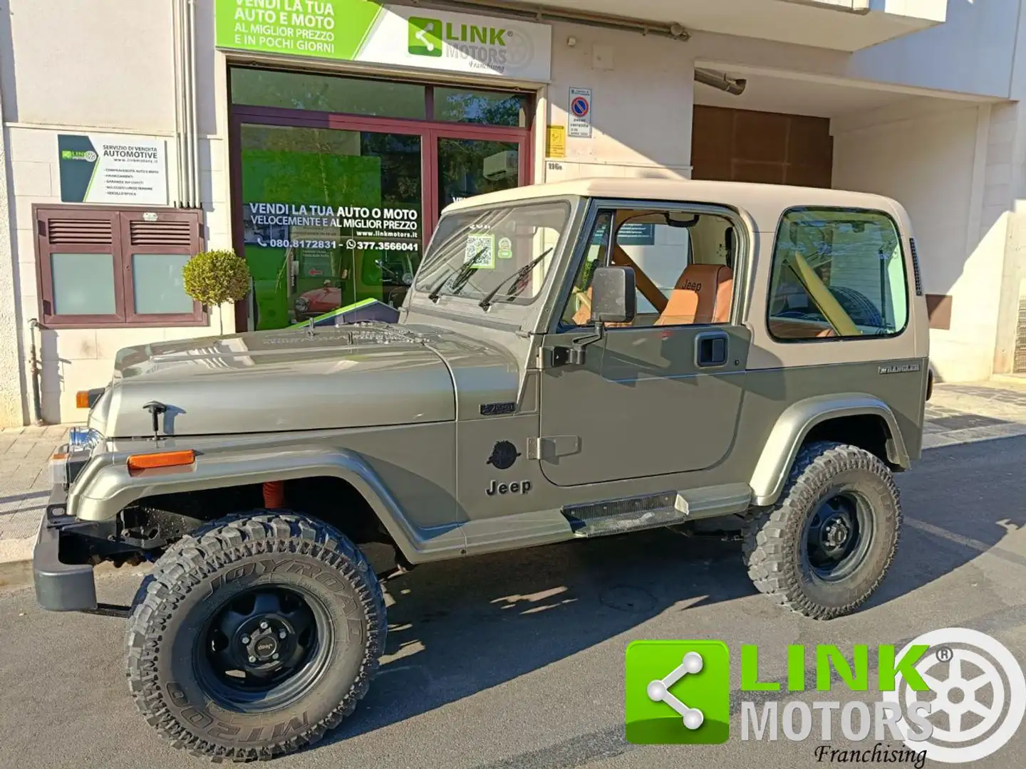 Jeep Wrangler SAHARA 2.5 BENZINA ASI Verde - 1