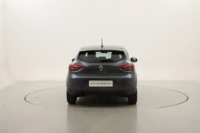 Renault Clio view 4