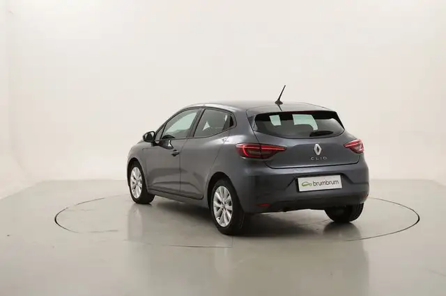 Renault Clio view 3