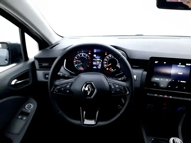 Renault Clio view 11