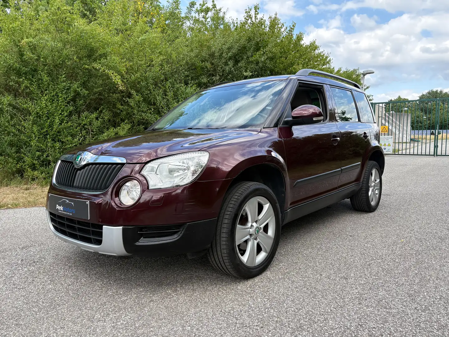 Skoda Yeti 1.2 TSI Ambition DSG Rood - 1